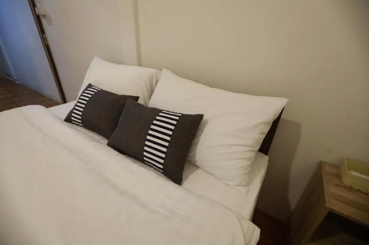 Bedroom, Bed in Banana Hostel Donmuang