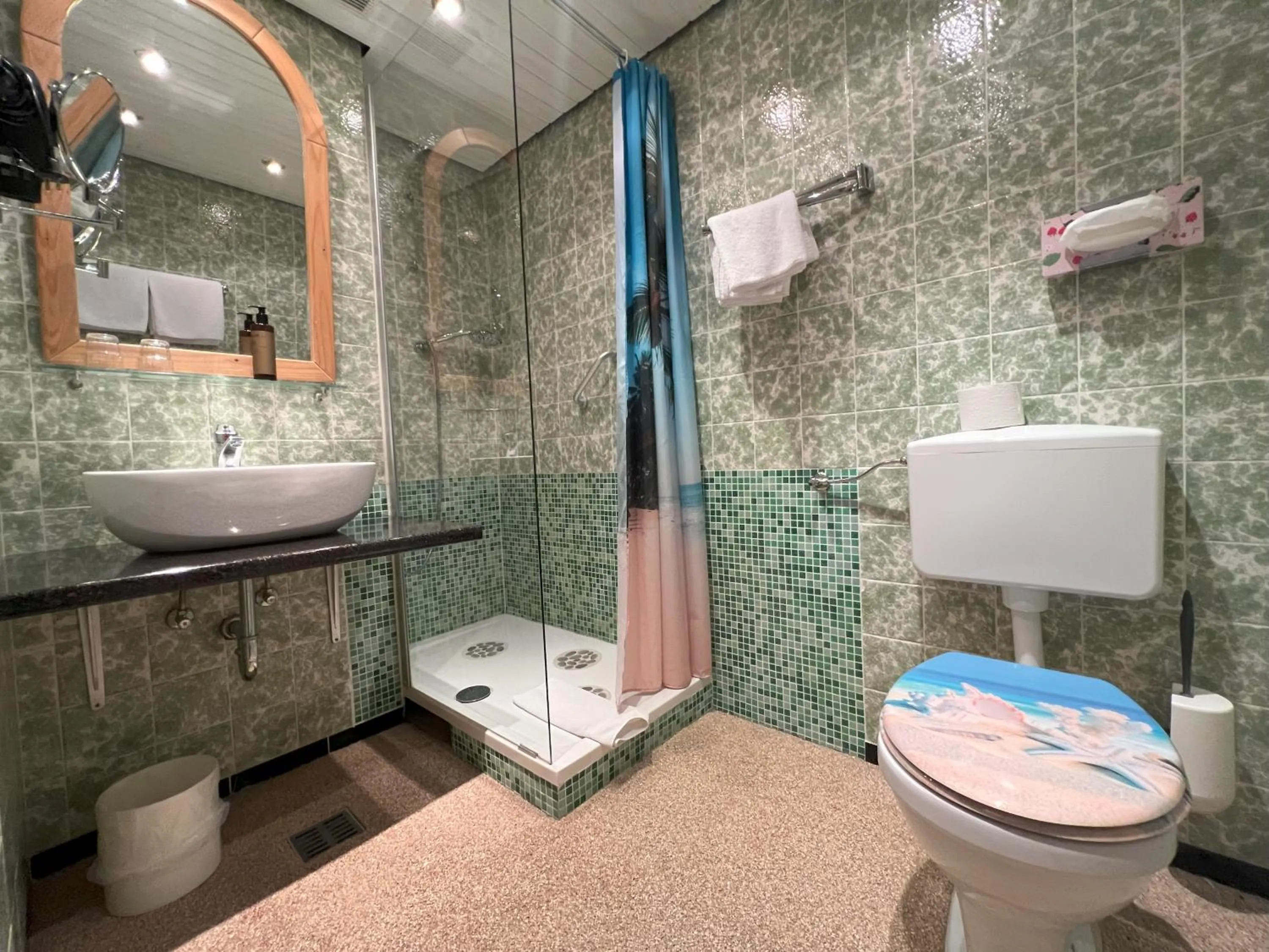 Bathroom in Aparthotel Deutschmeister