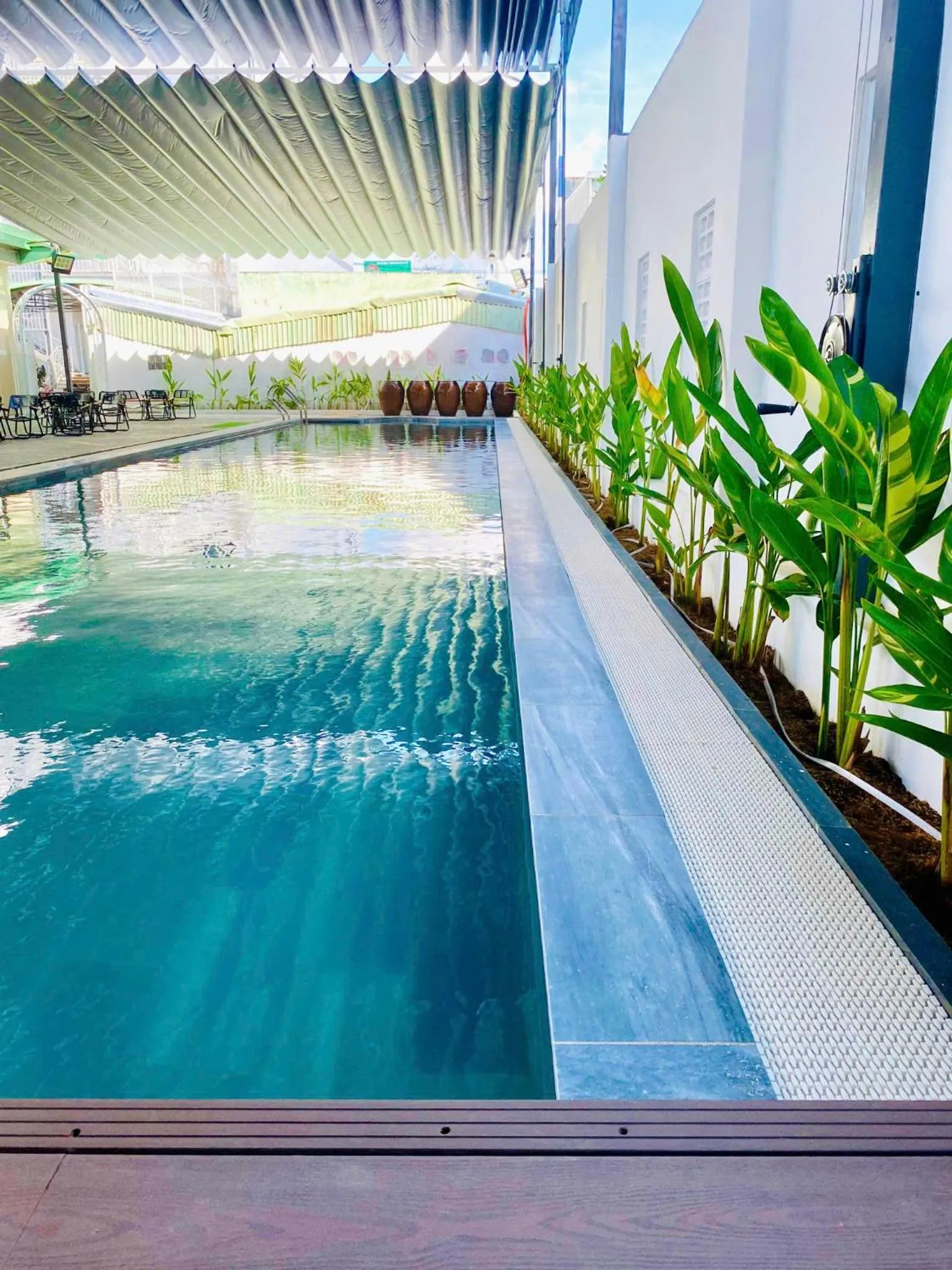 Swimming pool in Apple Hotel
