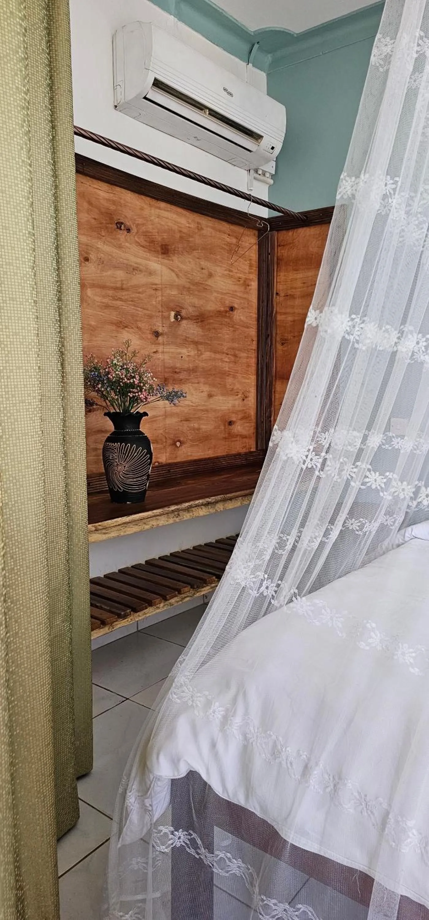 Bedroom, Bed in Northern Pearl