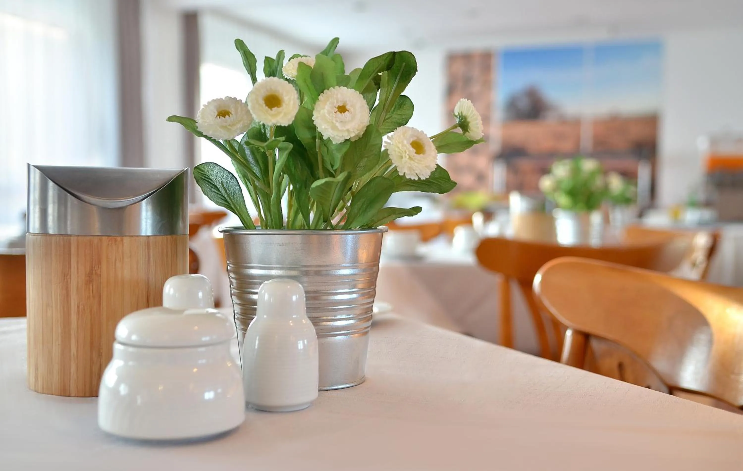 Restaurant/places to eat in centra Hotel