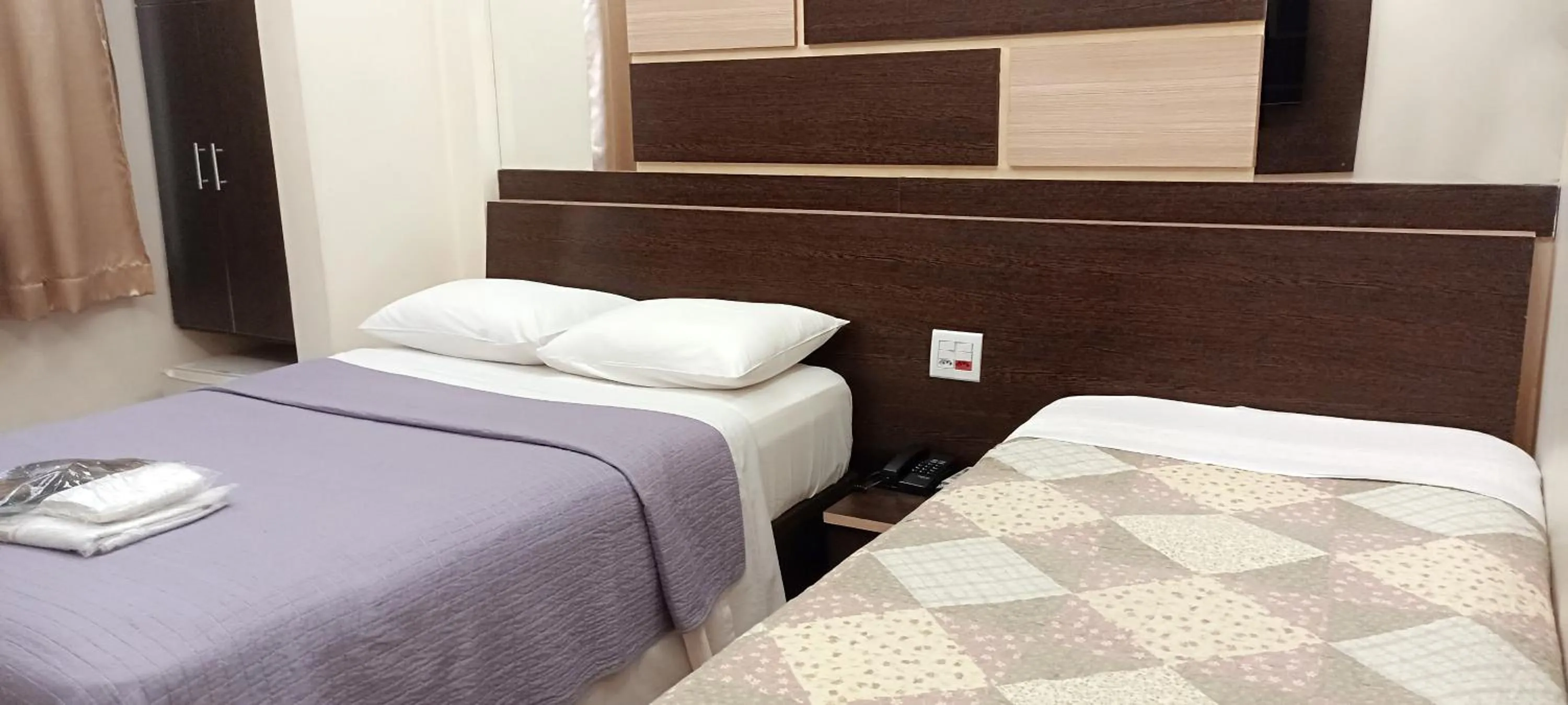 Bed in Hotel Calstar