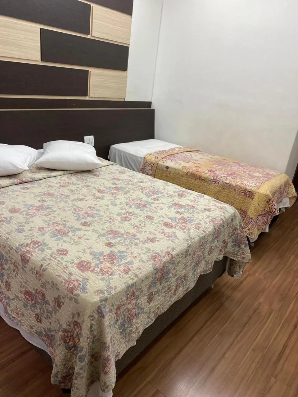 Bed in Hotel Calstar