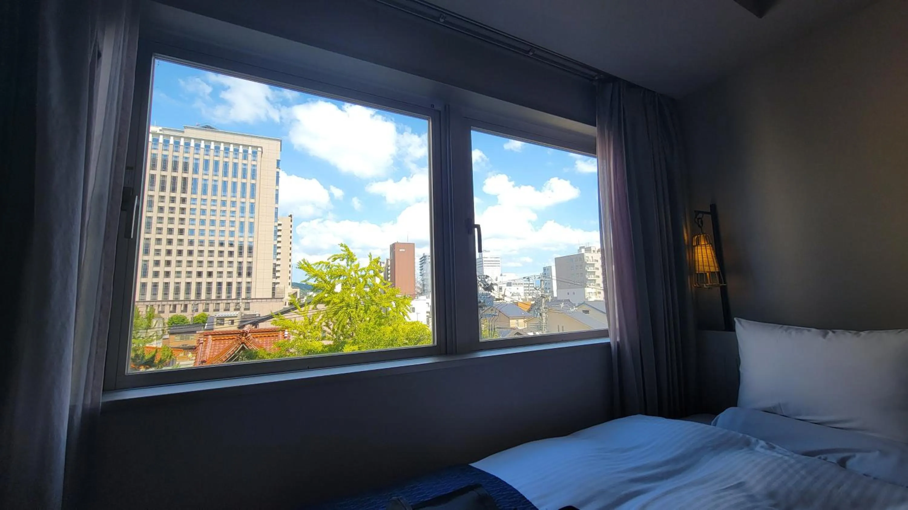 View (from property/room), Bed in HOTEL TORIFITO KANAZAWA