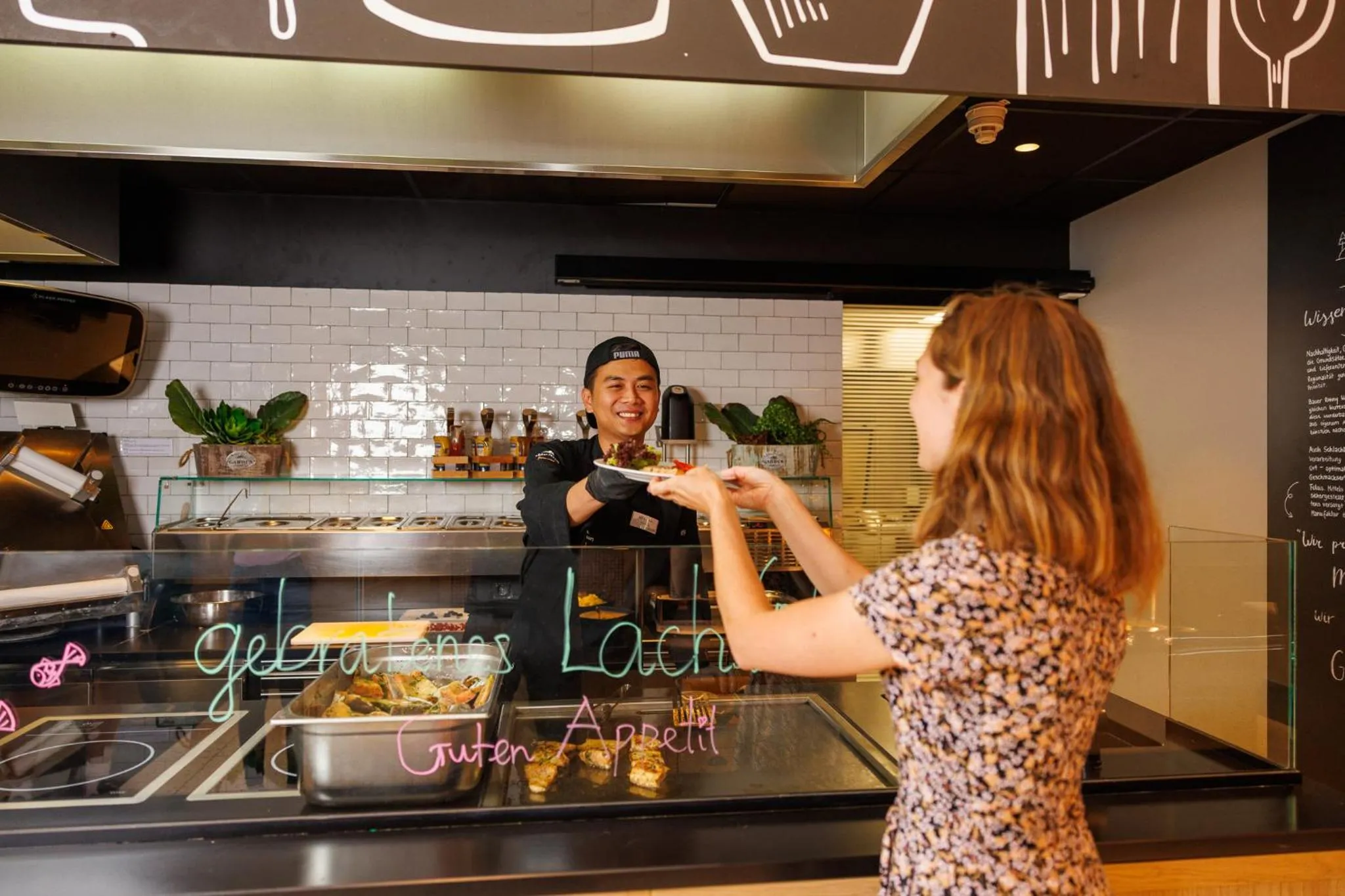 Restaurant/places to eat in Elldus Resort