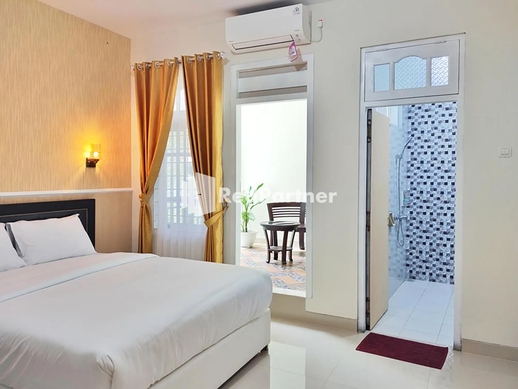 Bedroom in RedDoorz Syariah At Hotel Nuri Indah Dongkelan Yogyakarta