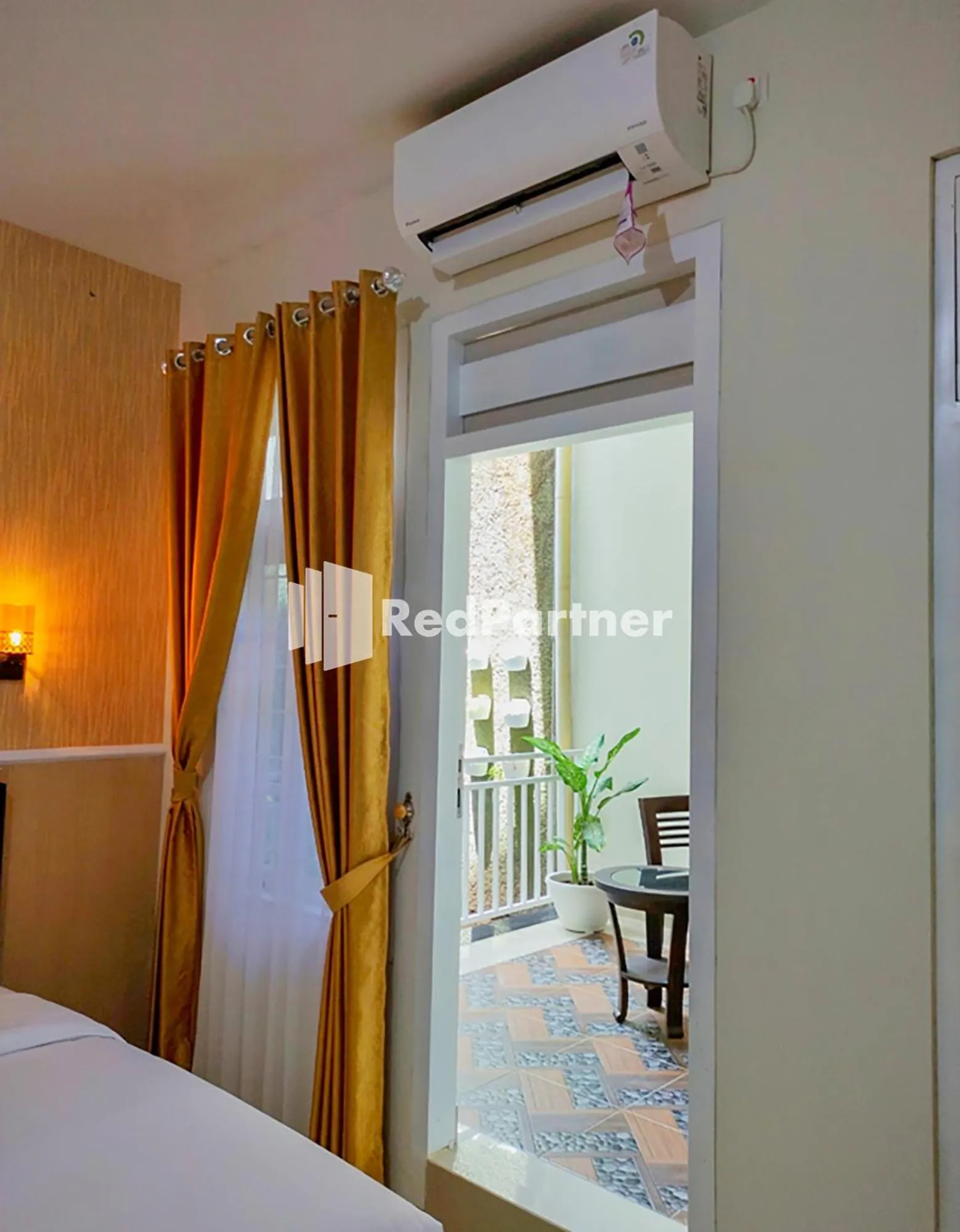 Bedroom in RedDoorz Syariah At Hotel Nuri Indah Dongkelan Yogyakarta