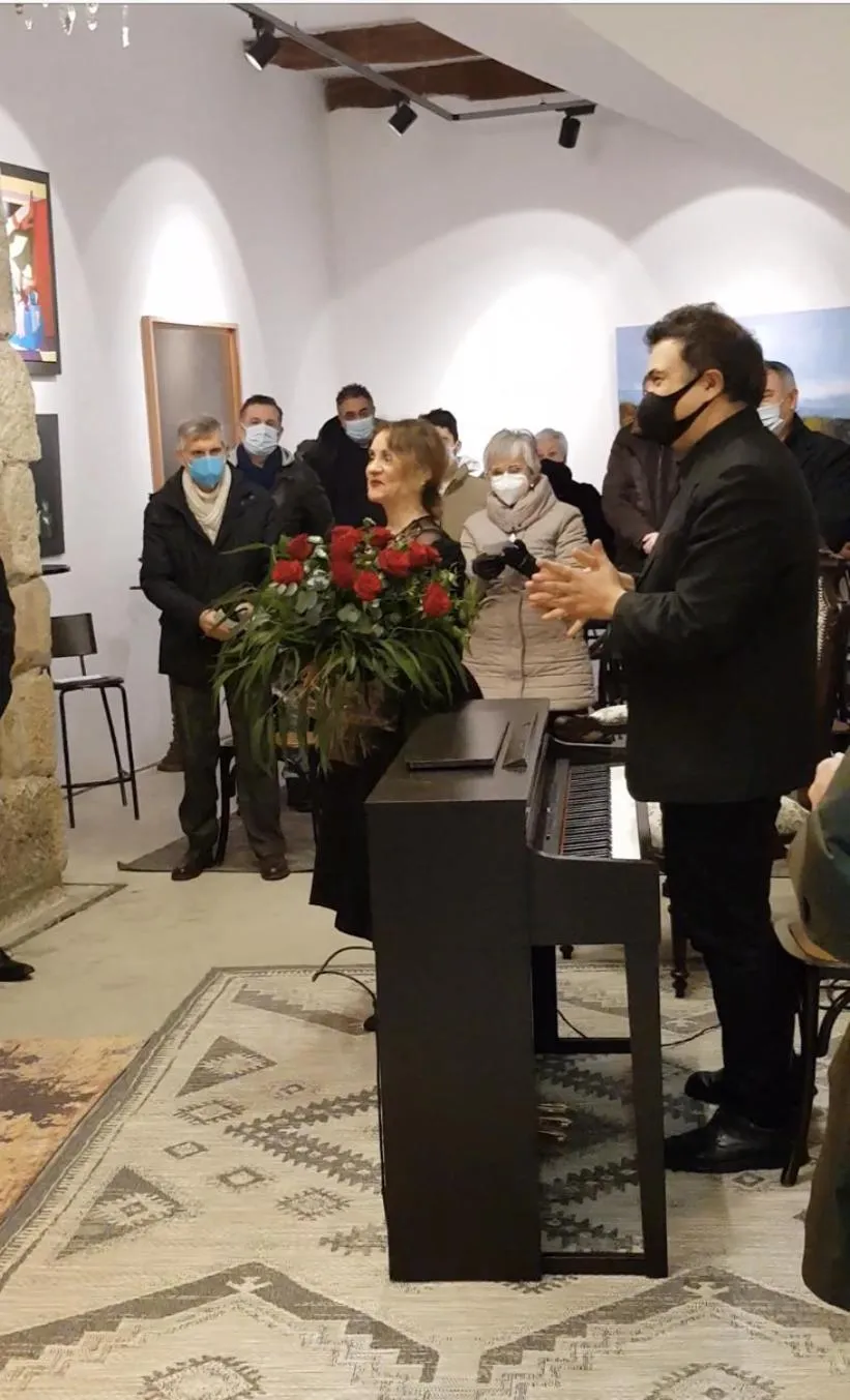 group of guests in CASA RECTORAL DE SAN EUSEBIO