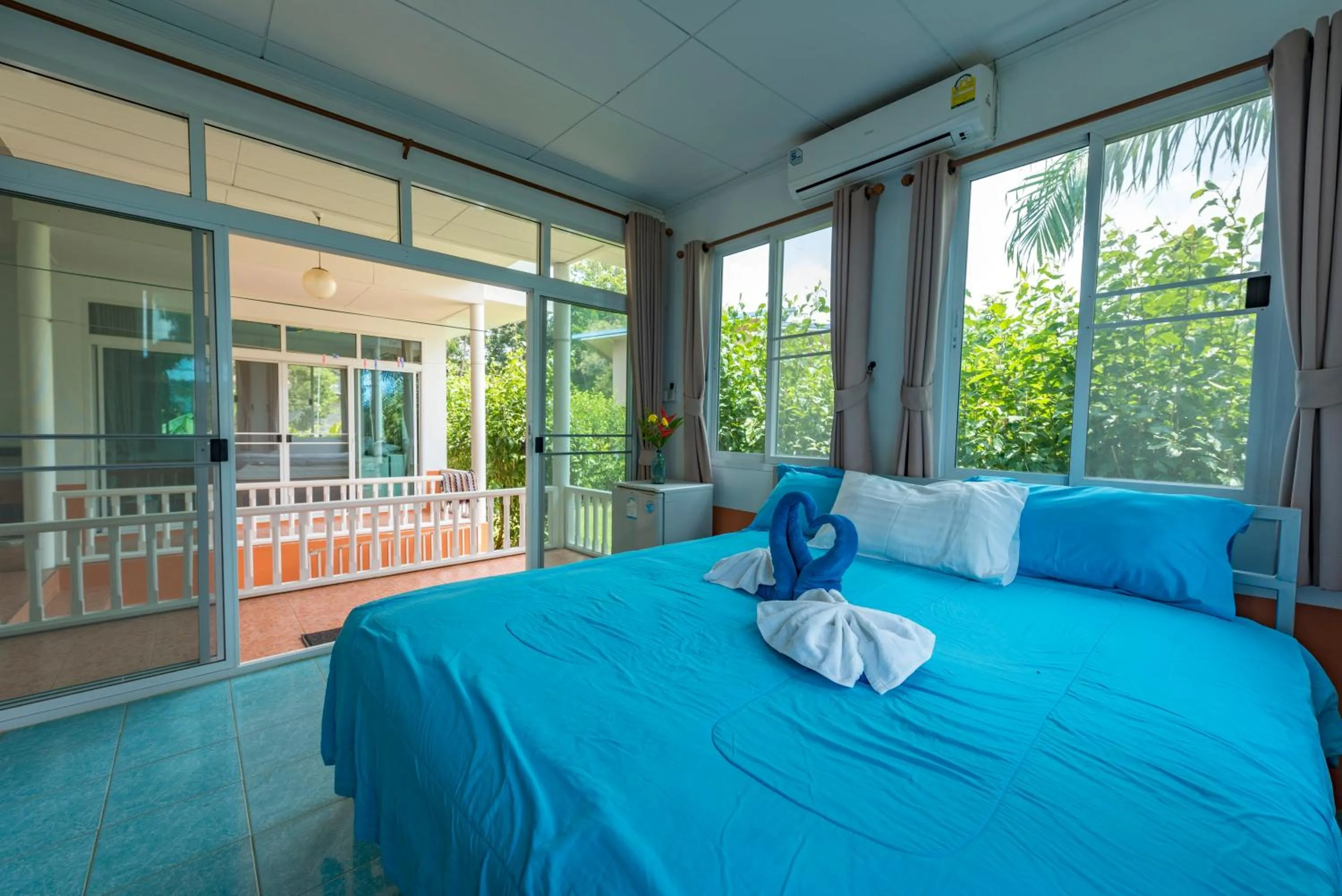 Bed in Sabai Beach Resort