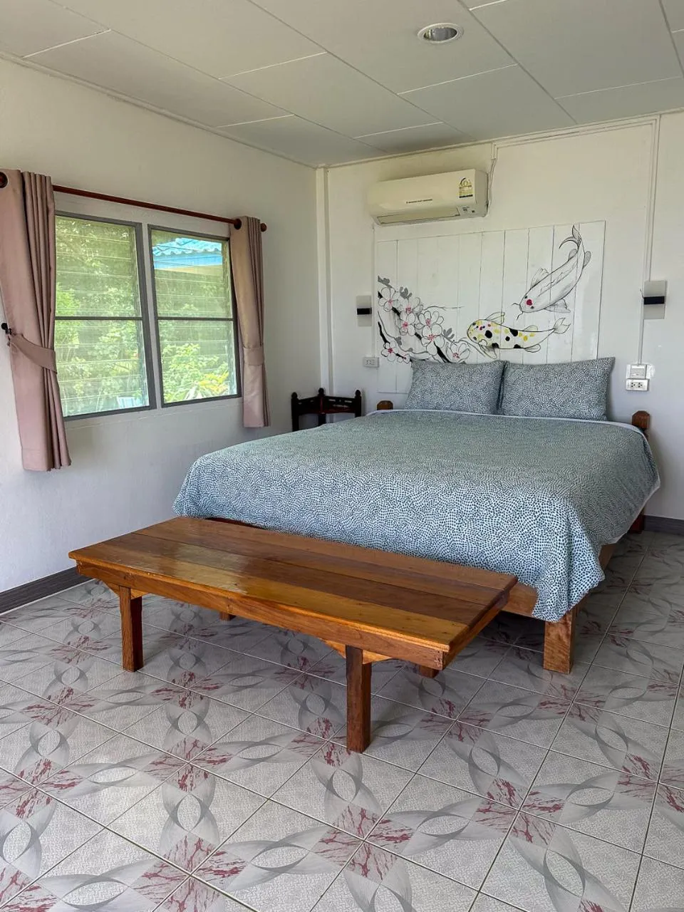 Bed in Sabai Beach Resort