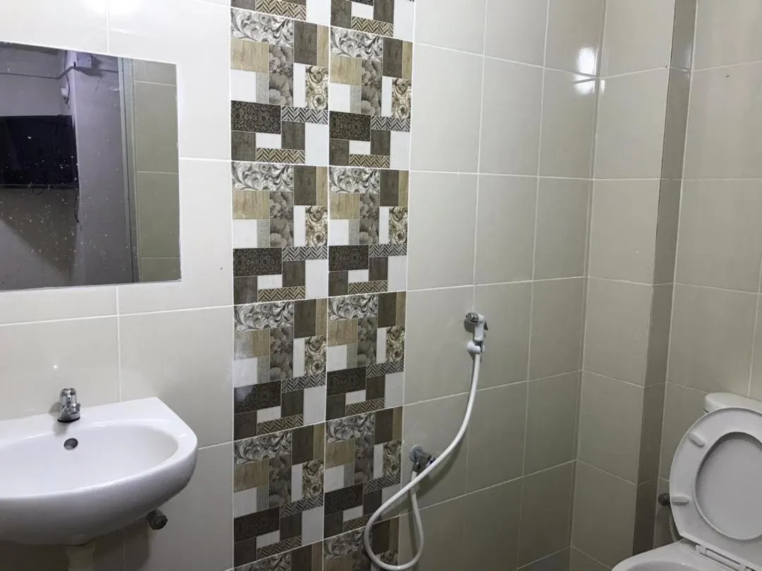 Bathroom in Axlite Hotel