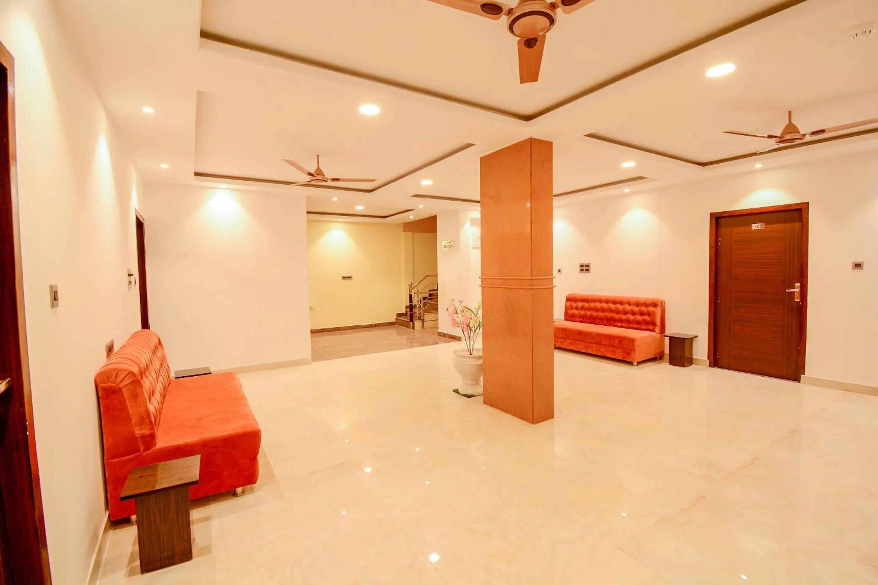 Lobby or reception, Bed in Hotel O Grand Lotus Inn