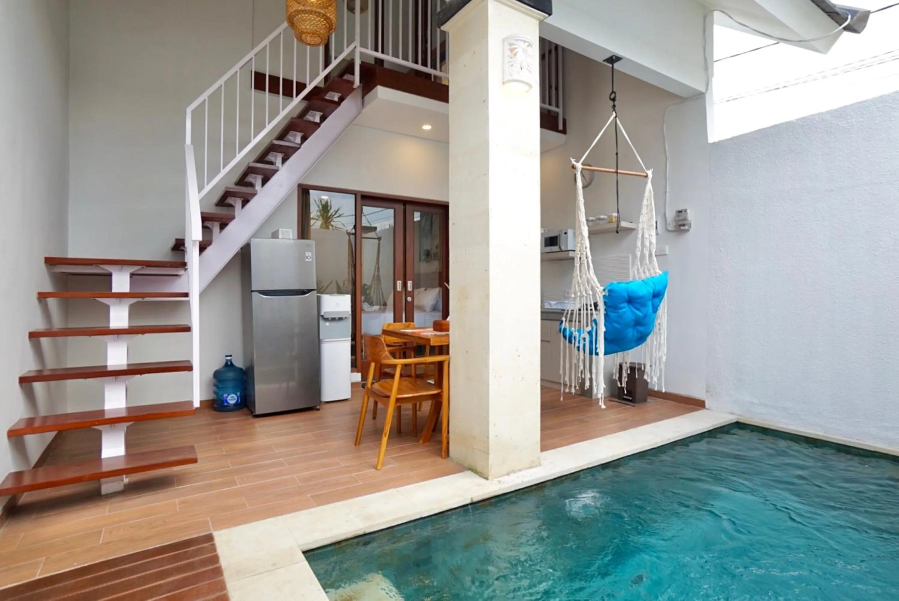 Swimming pool in Belle Astina