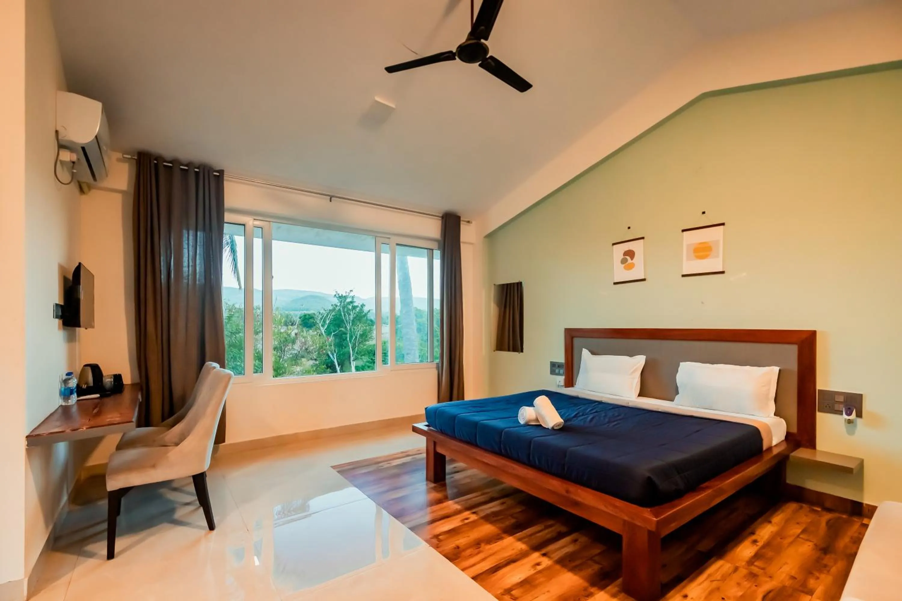 Bed in Commune18 Resort Chikmagalur