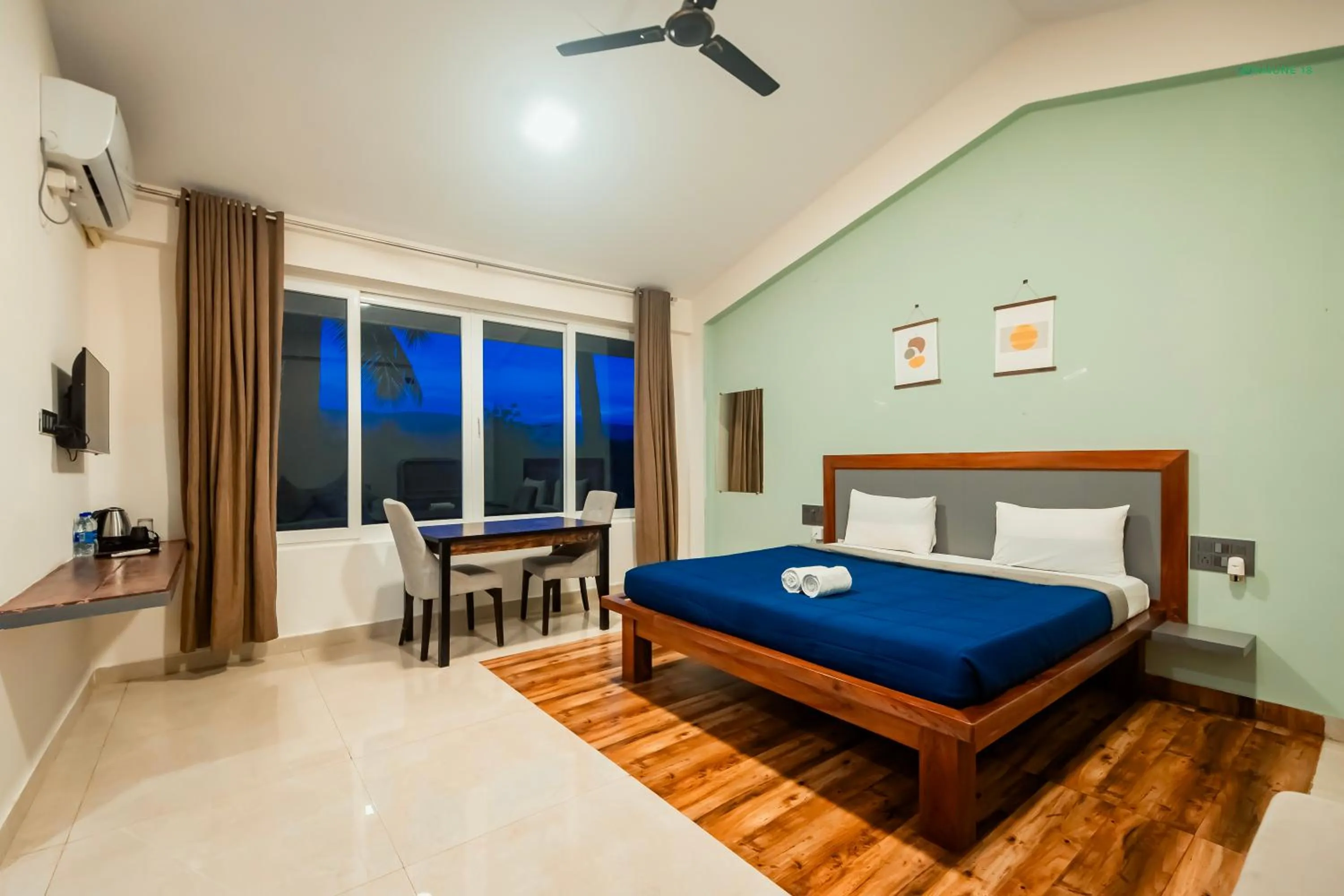 Bed in Commune18 Resort Chikmagalur