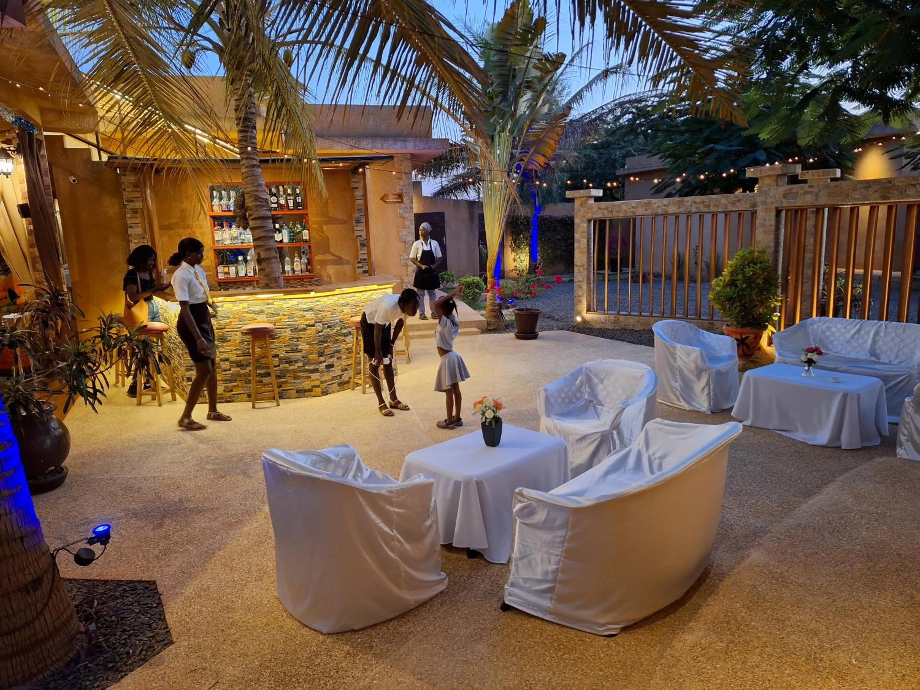 Patio in Hôtel La Belle Etoile & SPA