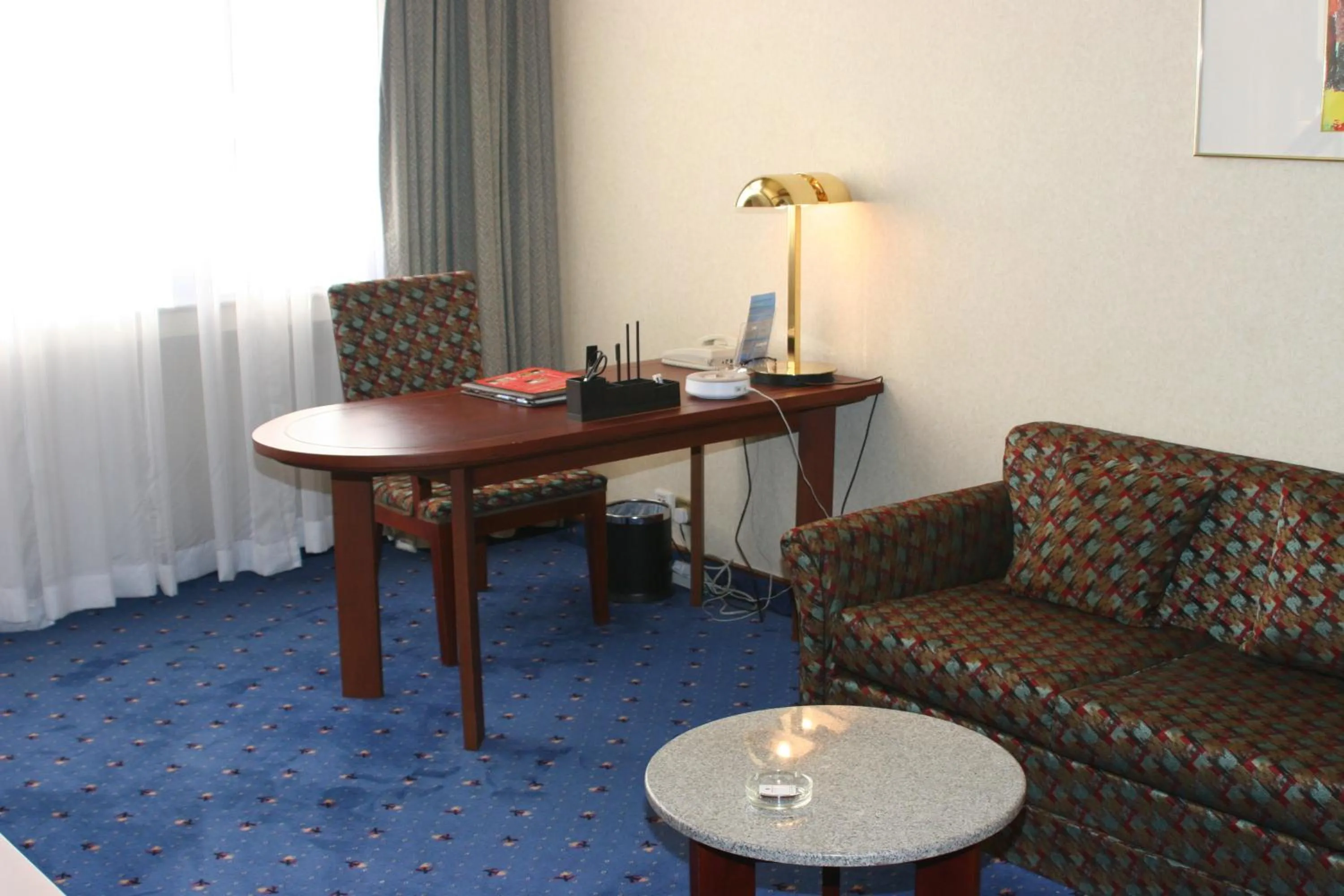 Seating area in CITIC Hotel Beijing Airport