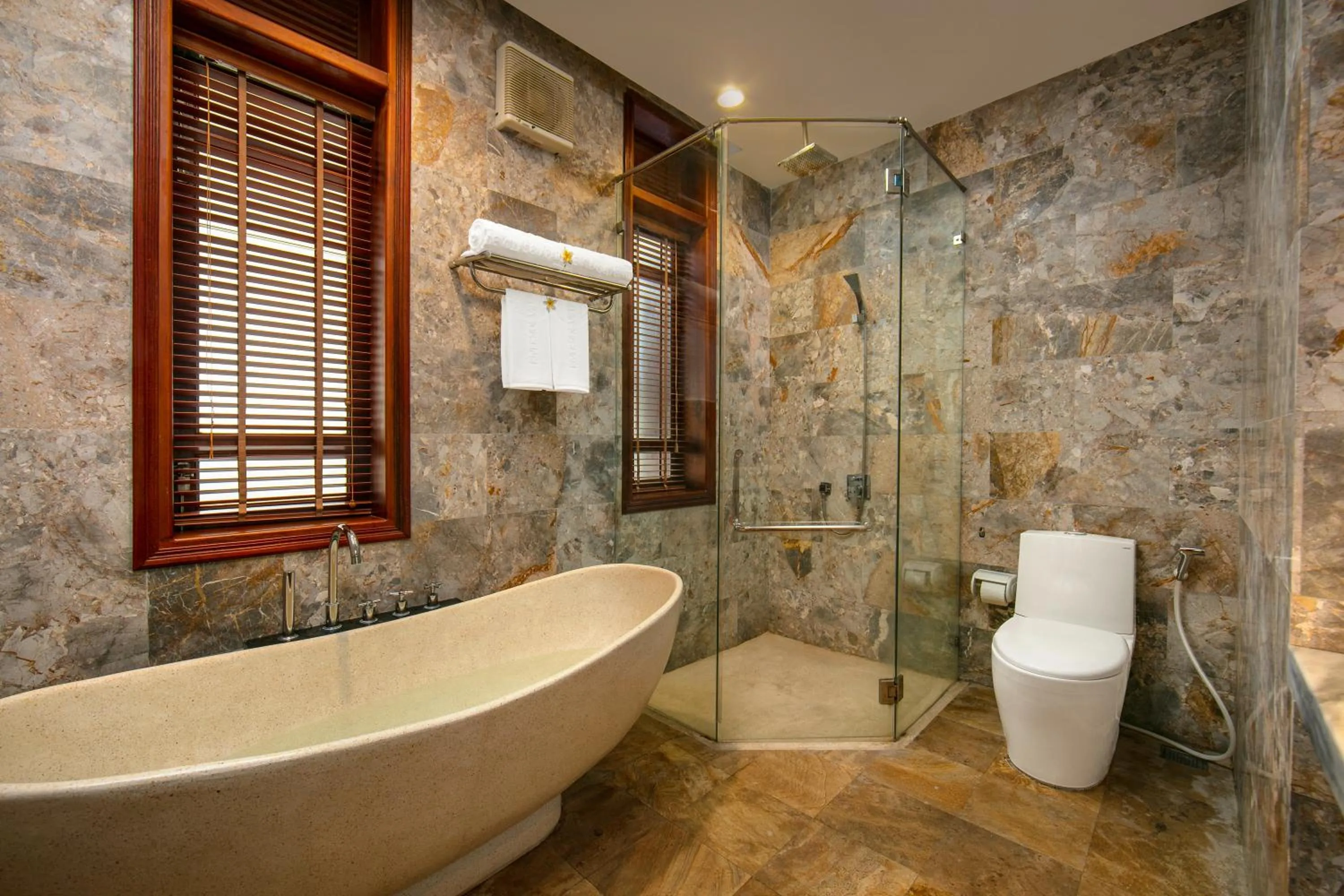 Bathroom in Hoi An Riverside Villas & Apartments