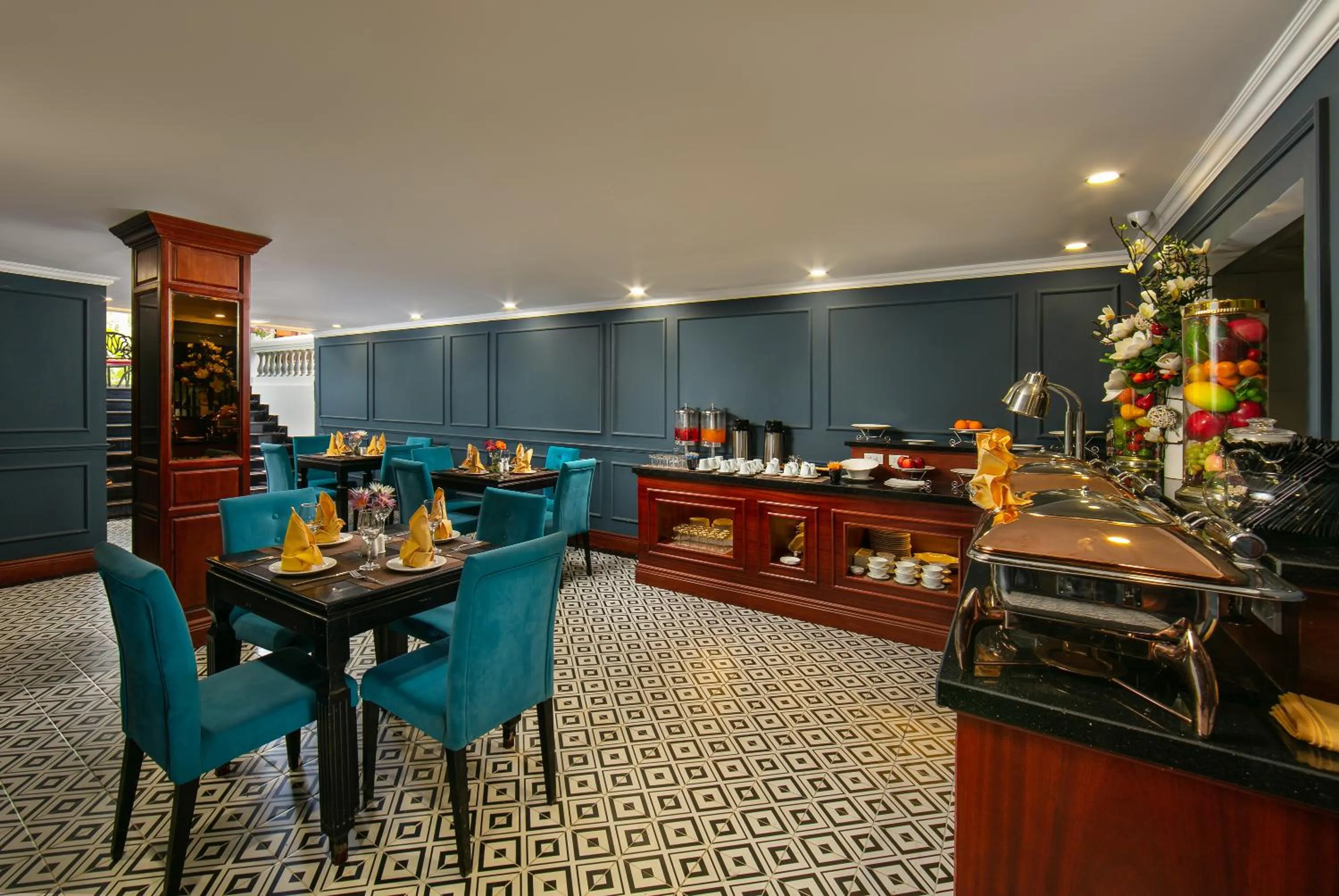 Restaurant/places to eat in Hoi An Riverside Villas & Apartments