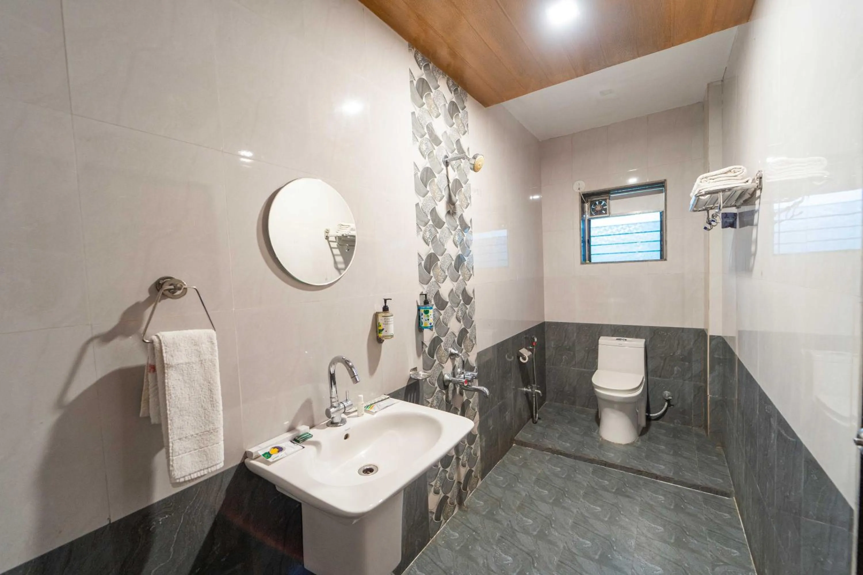 Bathroom in Treebo The Venna Hill