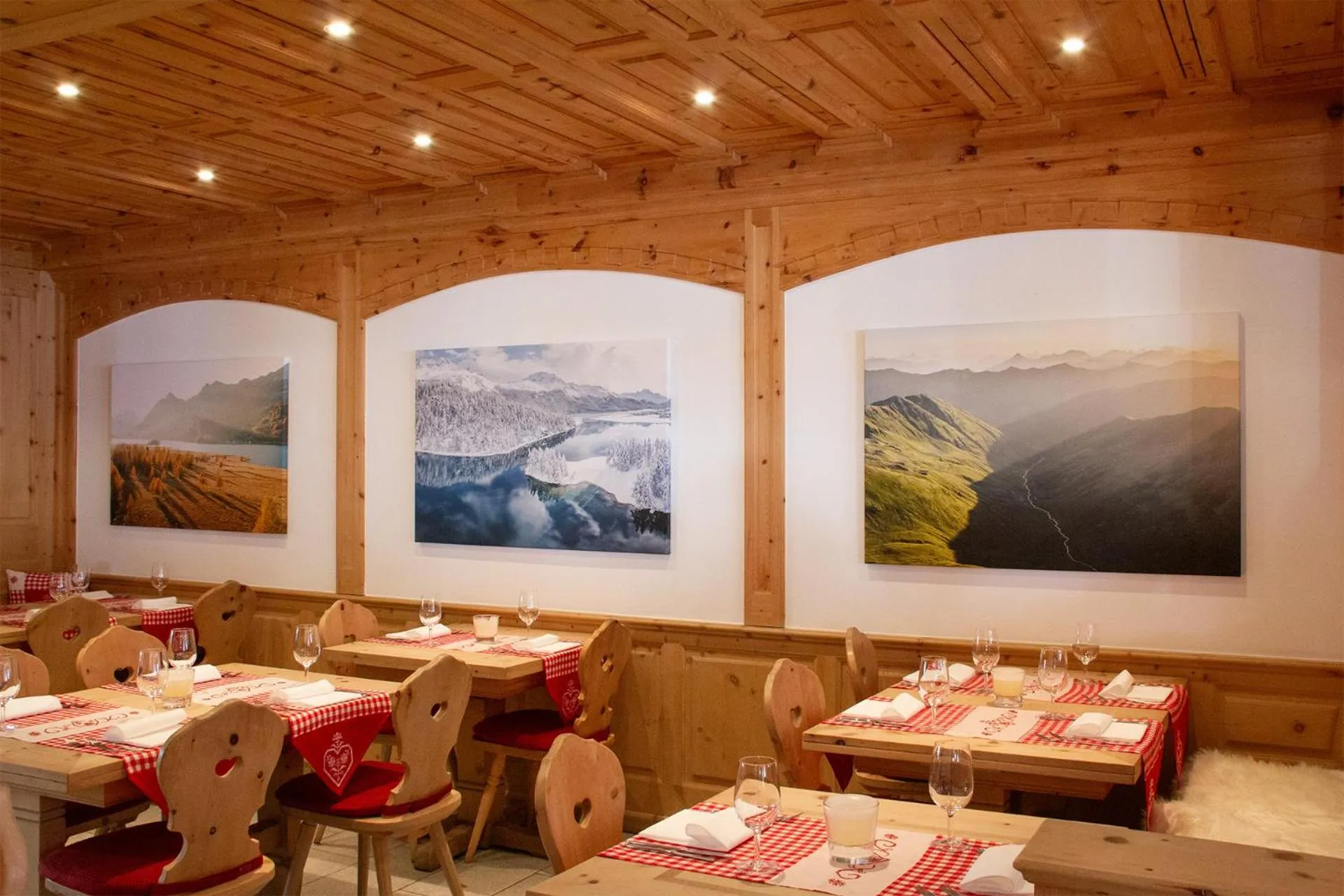 Restaurant/places to eat in Hotel Corvatsch - Web Check-in