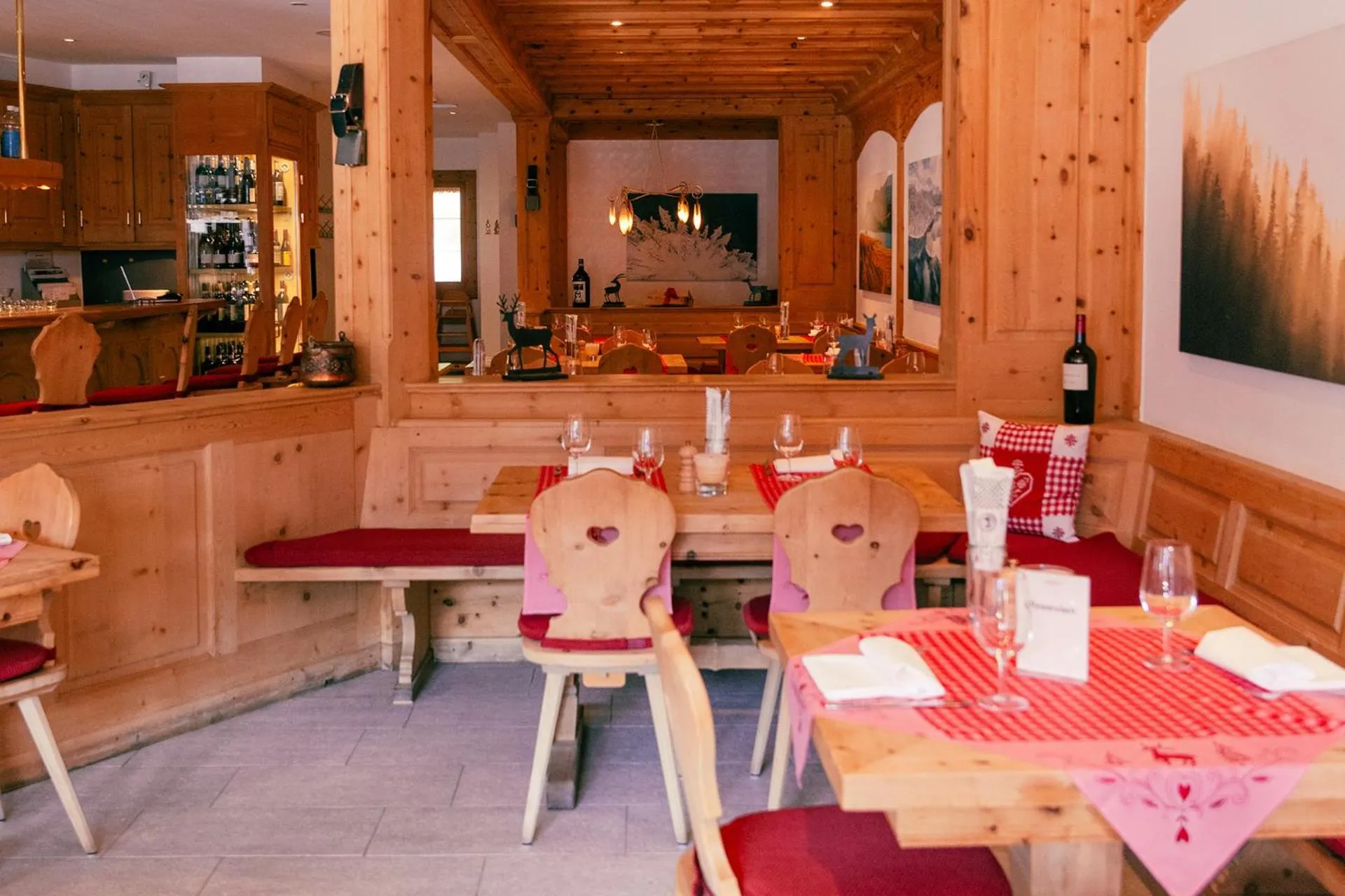 Food and drinks in Hotel Corvatsch - Web Check-in