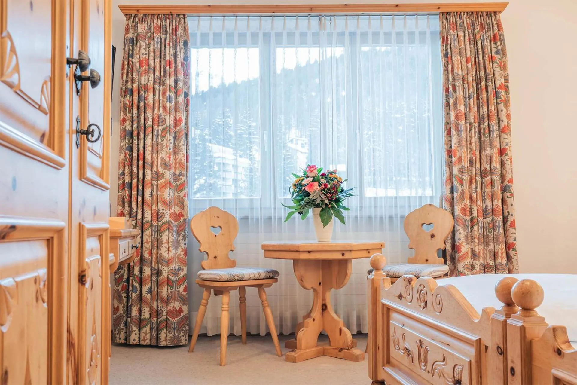 Seating area in Hotel Corvatsch - Web Check-in