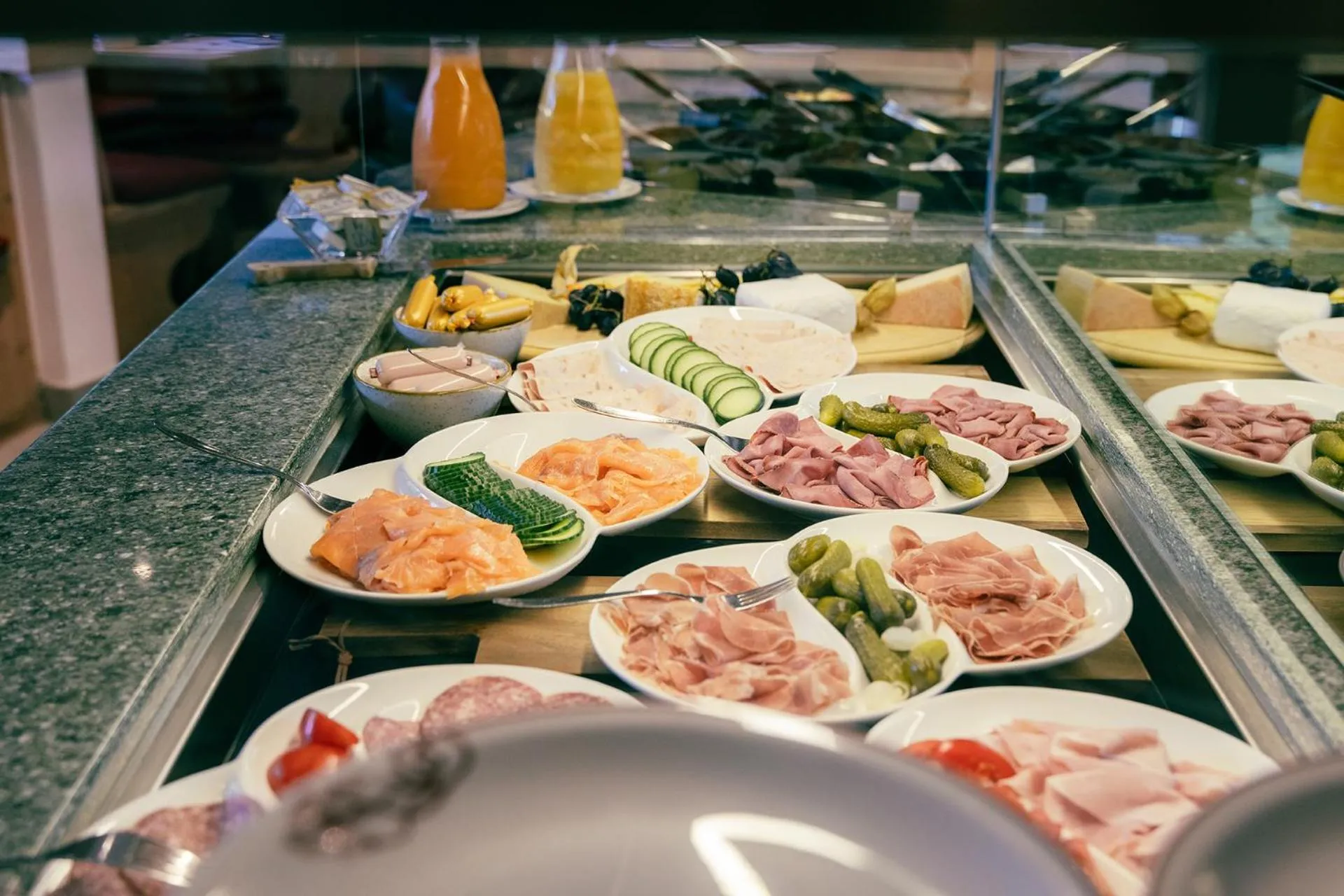 Breakfast in Hotel Corvatsch - Web Check-in