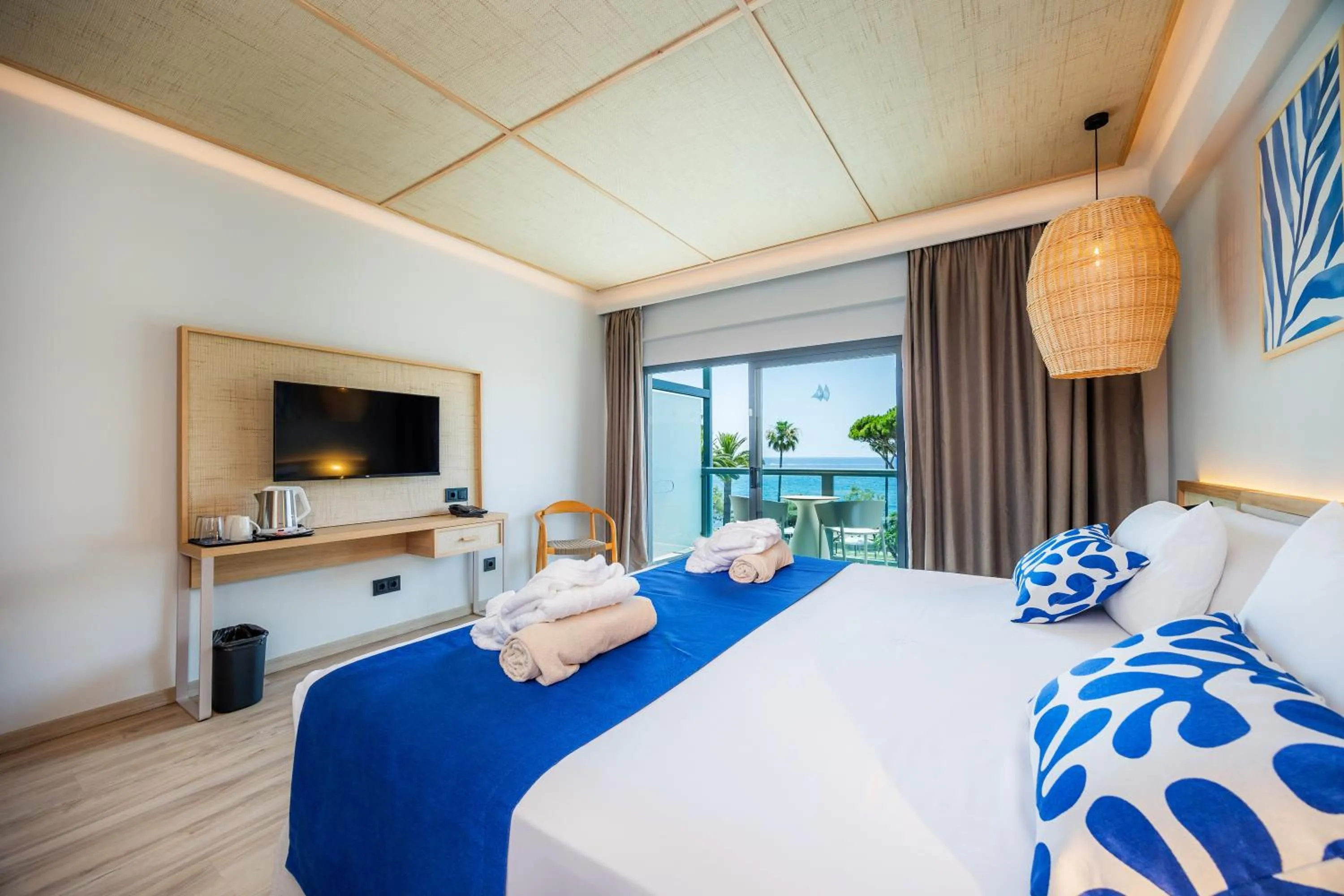 Bed in Marins Suites - Adults Only Hotel