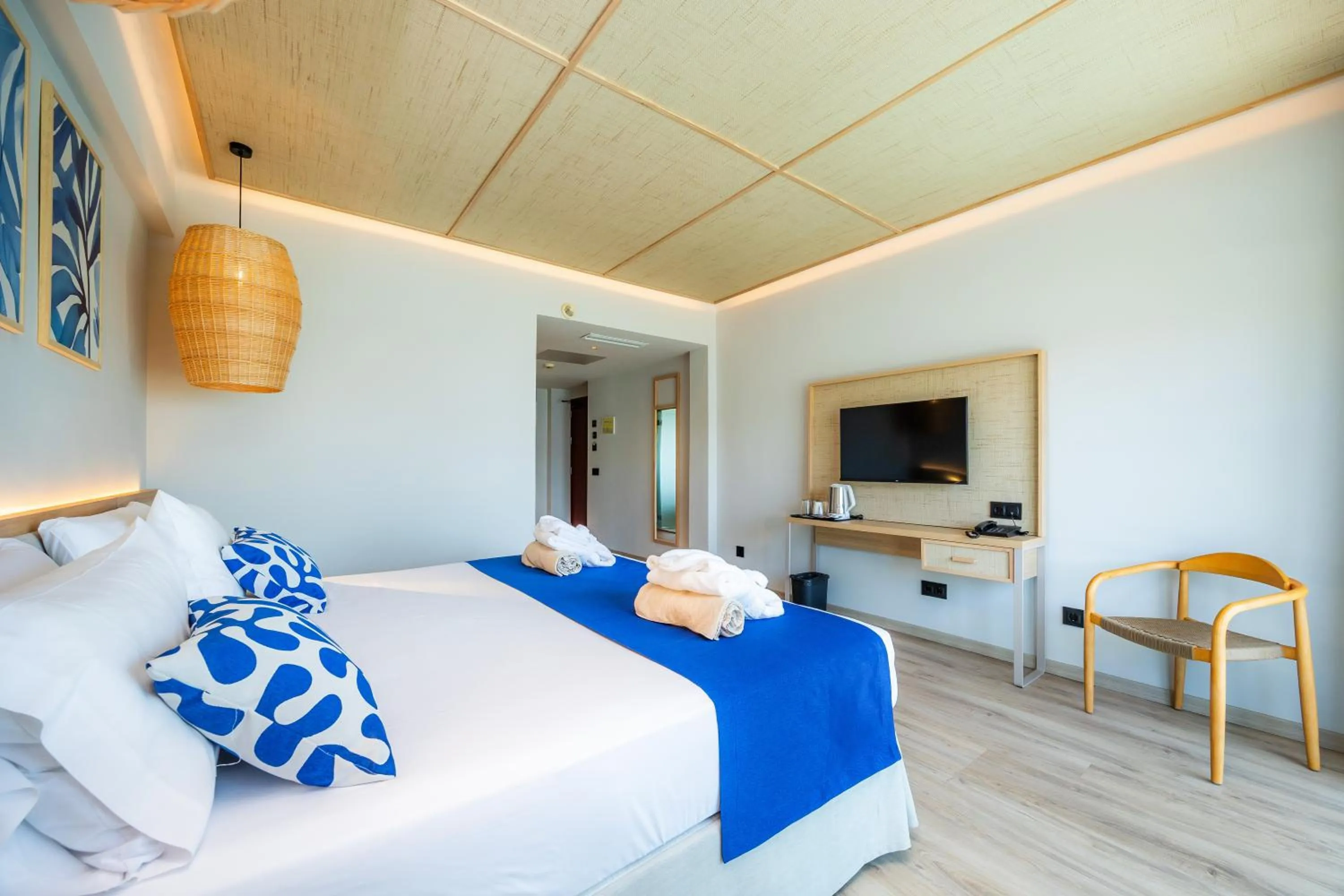 Bed in Marins Suites - Adults Only Hotel