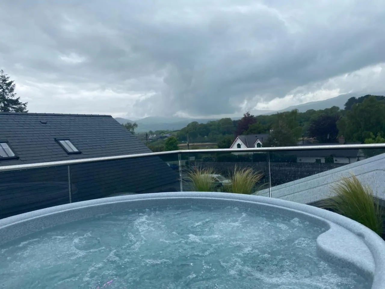 Hot Tub, Swimming Pool in The Tal-Y-Cafn Hotel