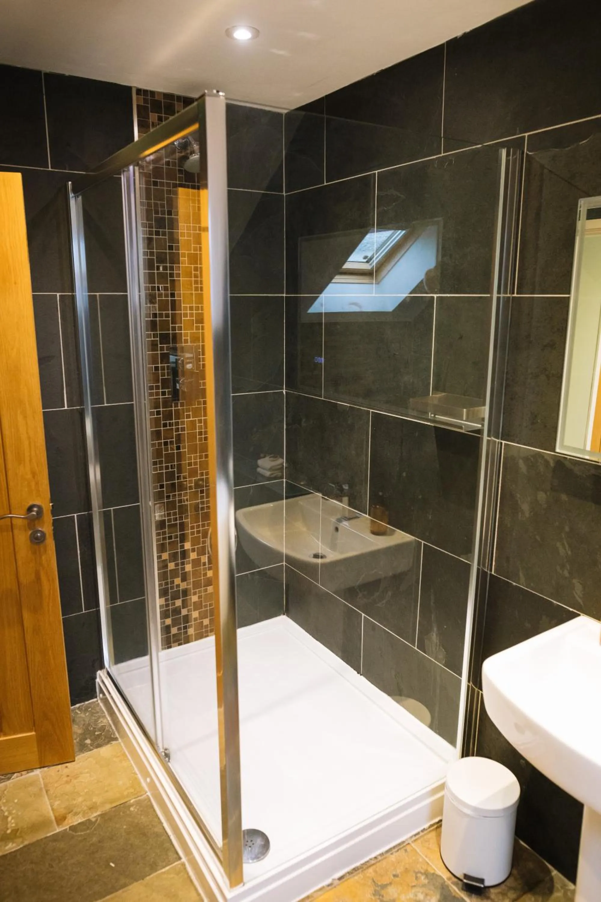 Bathroom in The Tal-Y-Cafn Hotel