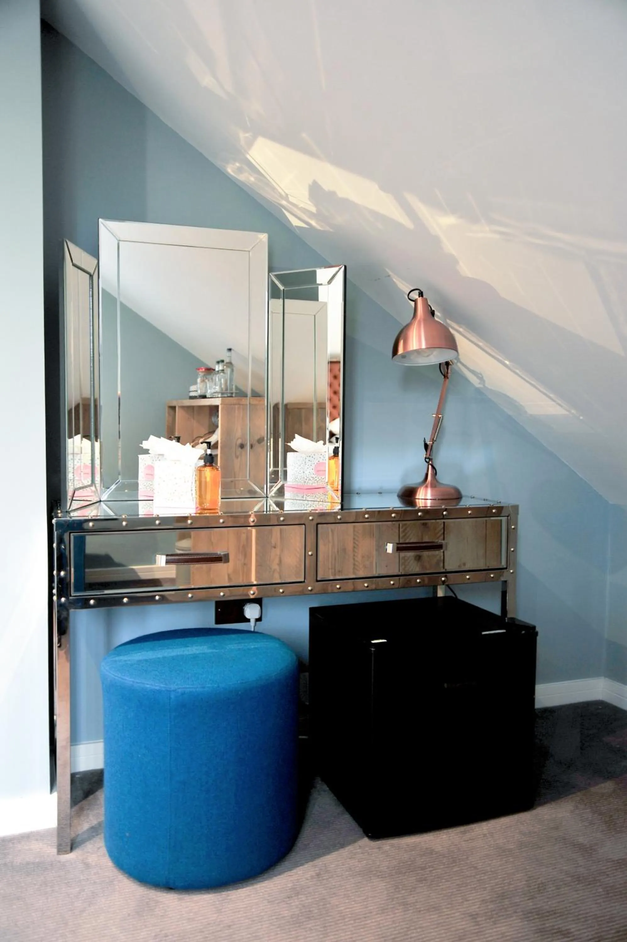 Coffee/tea facilities, Kitchen/Kitchenette in The Tal-Y-Cafn Hotel