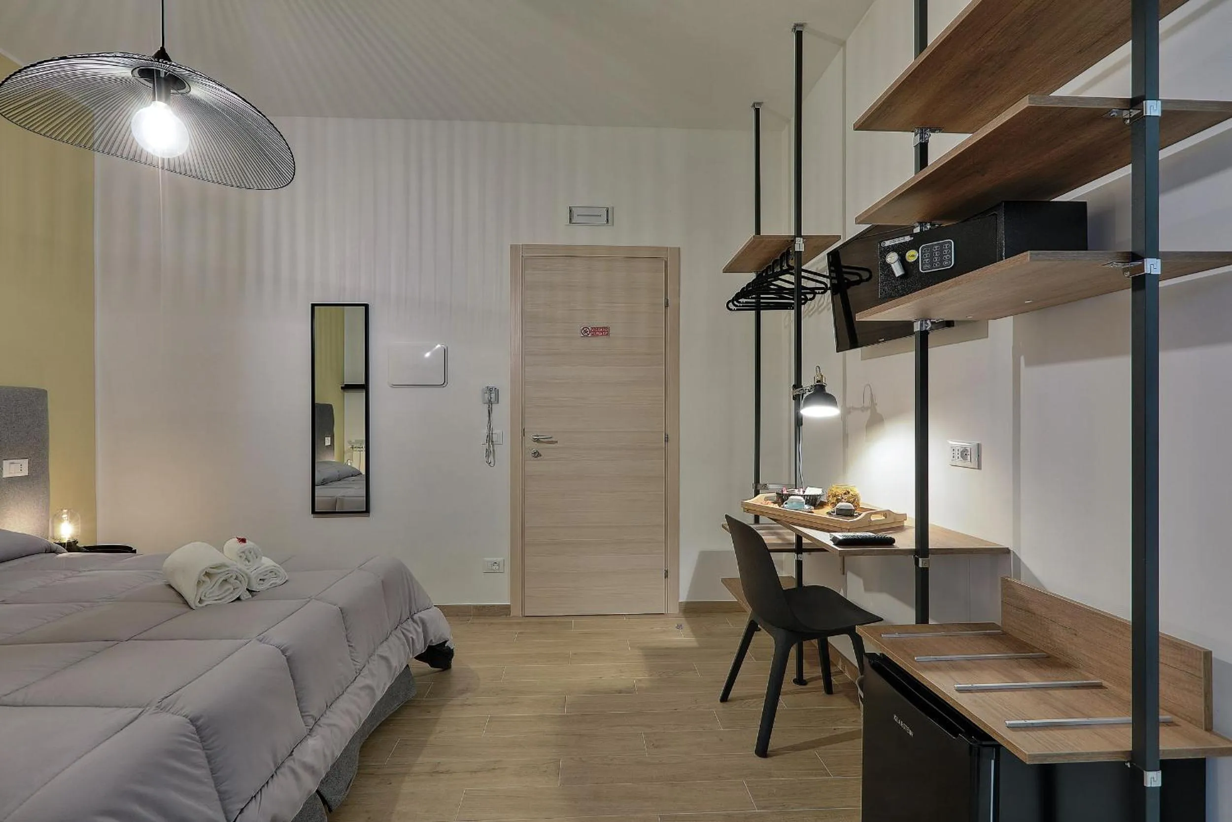 Photo of the whole room, Bed in Meridiana B&B