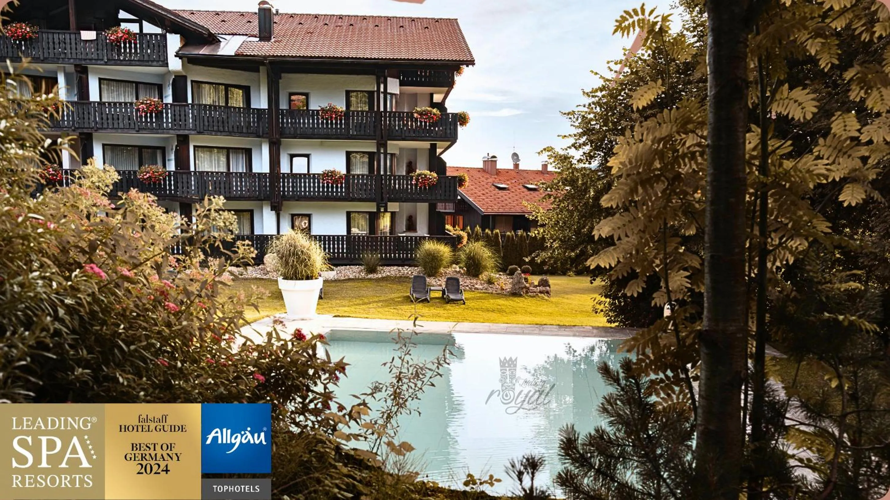 Pool view in Alpin & Wellness Resort Ludwig Royal