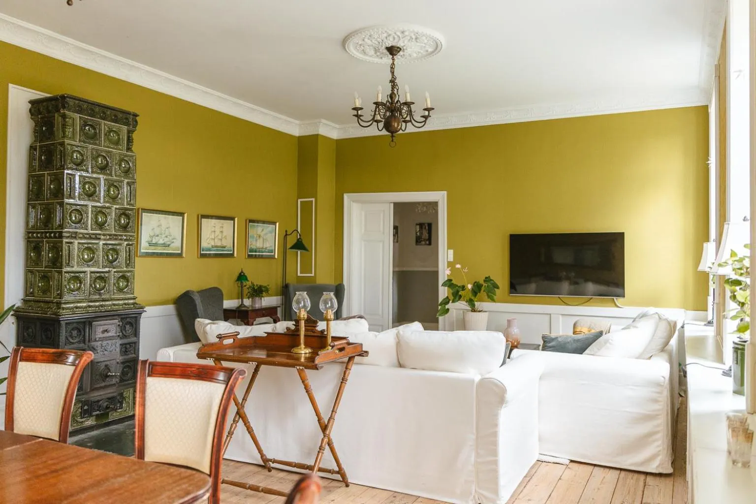 Communal lounge/ TV room in Lindegaarden Kollund