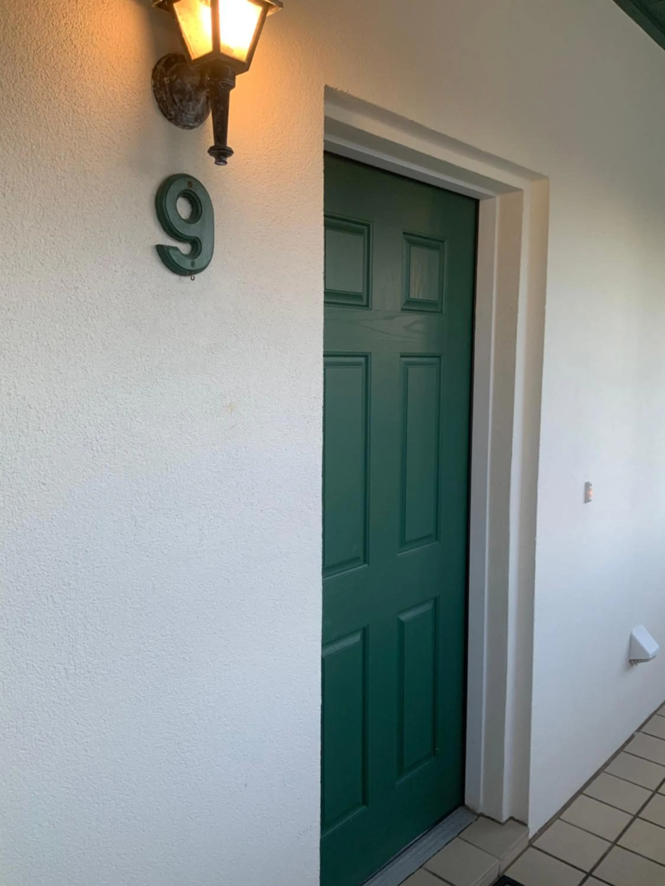 Facade/entrance in Sea Dancer #9