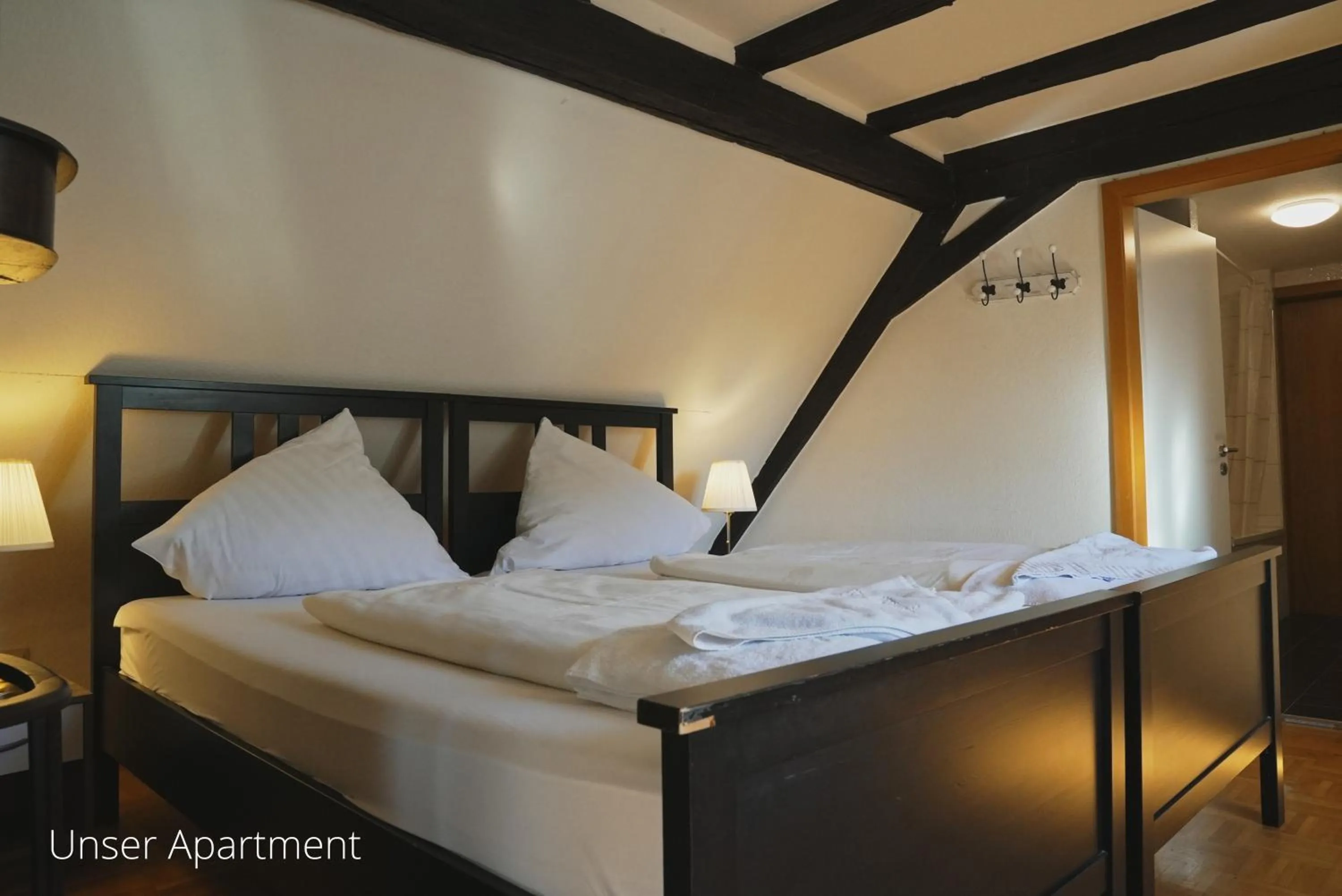 Bed in Das Lamm Heidelberg