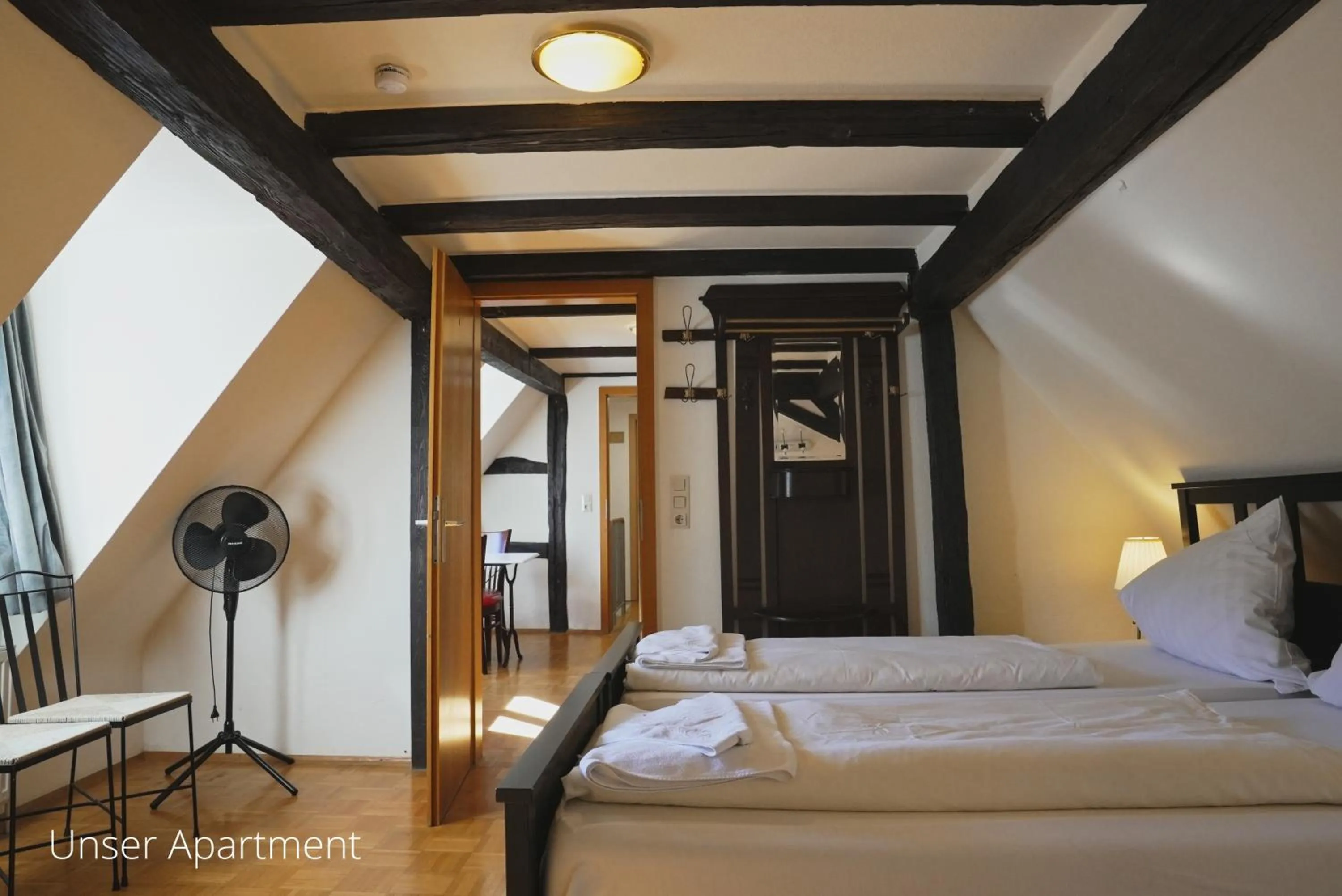 Bed in Das Lamm Heidelberg