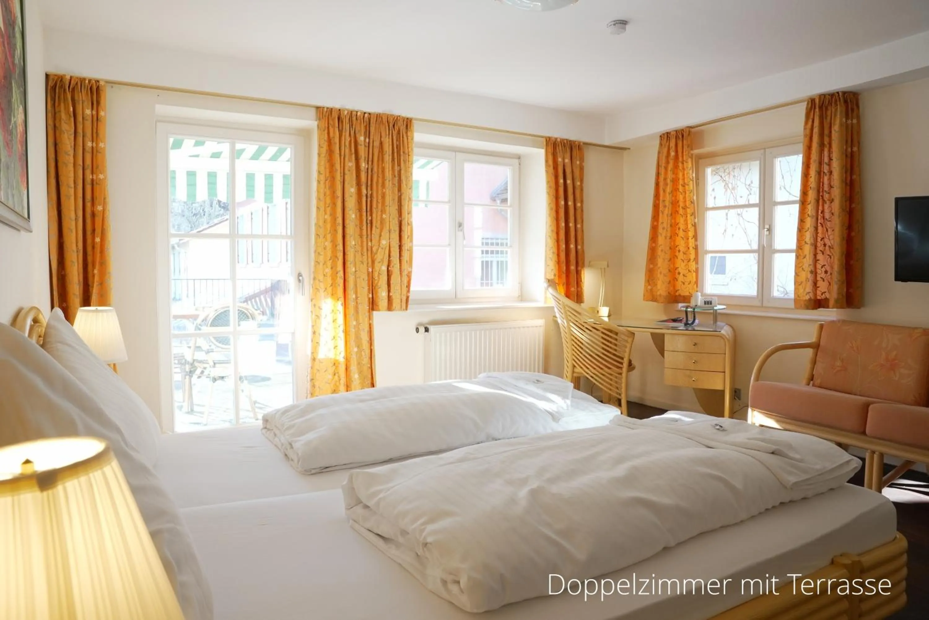 Bed in Das Lamm Heidelberg