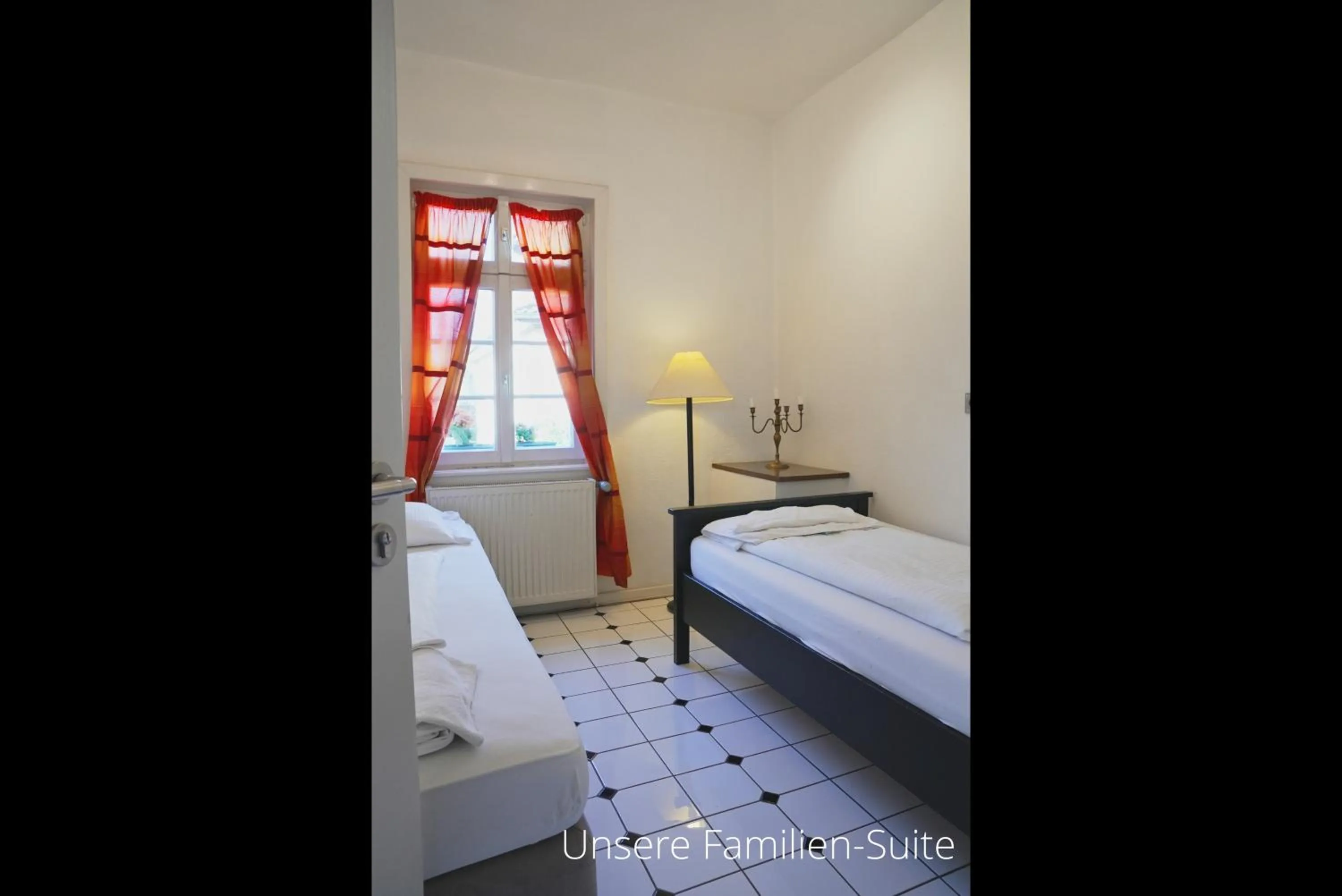 Bed in Das Lamm Heidelberg