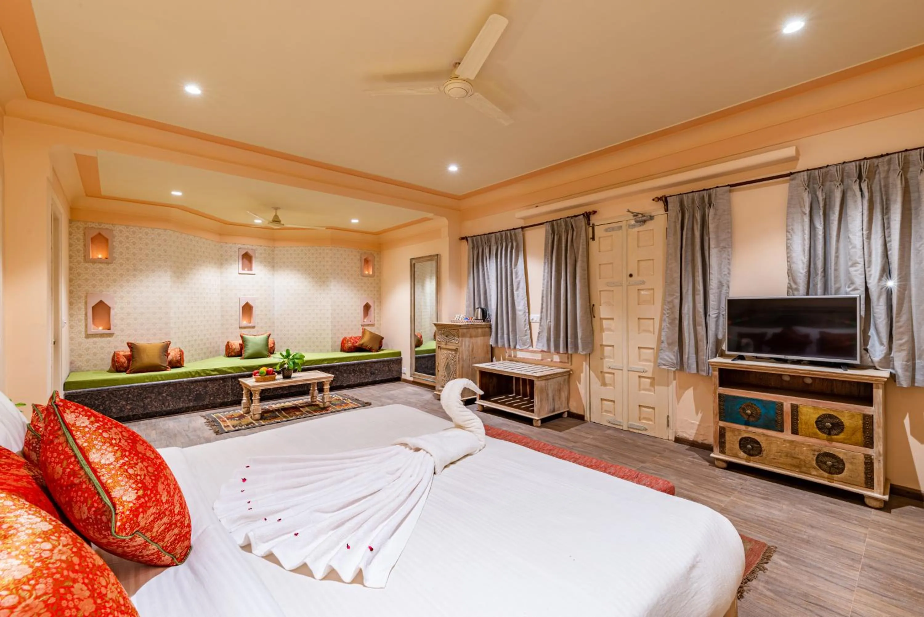 Photo of the whole room, Bed in Anand Bagh Resort & Spa by Ananta