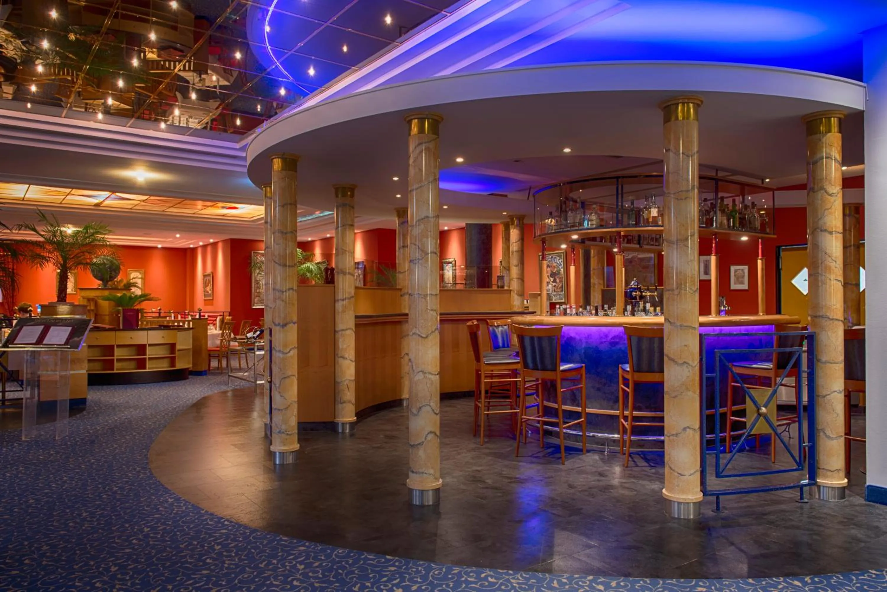 Lounge or bar in Radisson Blu Hotel Halle-Merseburg