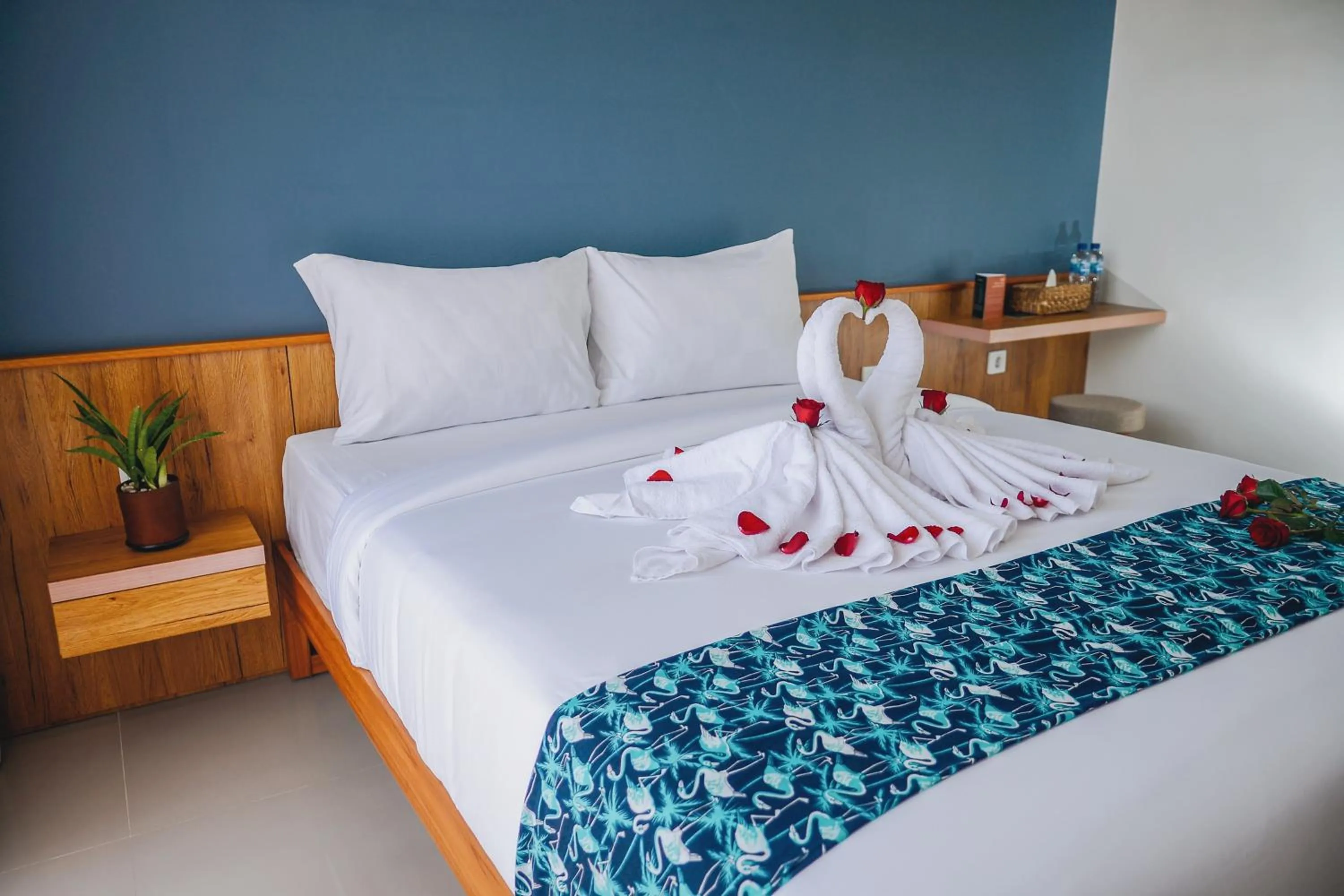 Photo of the whole room, Bed in RakaAyu Kuta