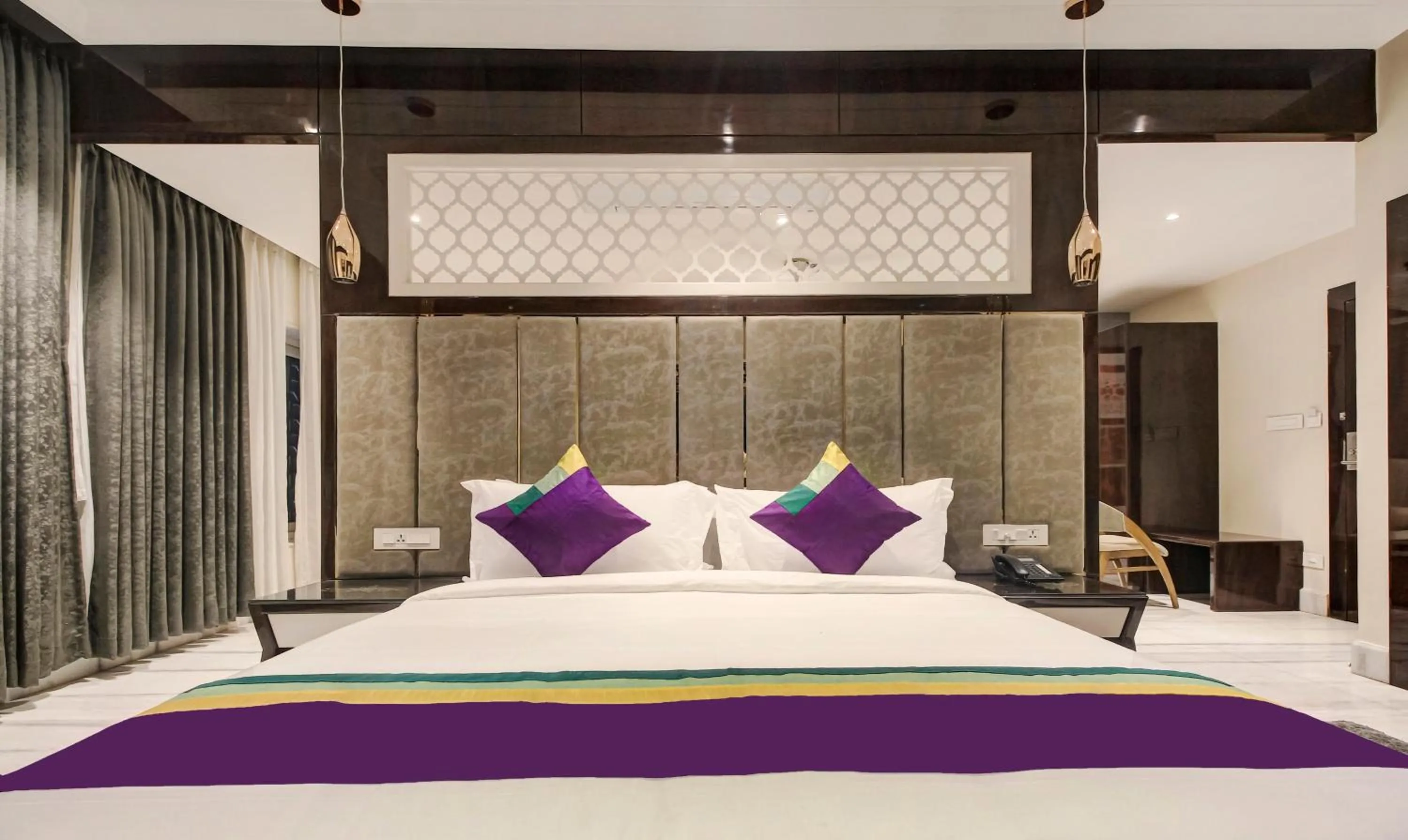 Bedroom, Bed in Treebo Premium Tahoora International