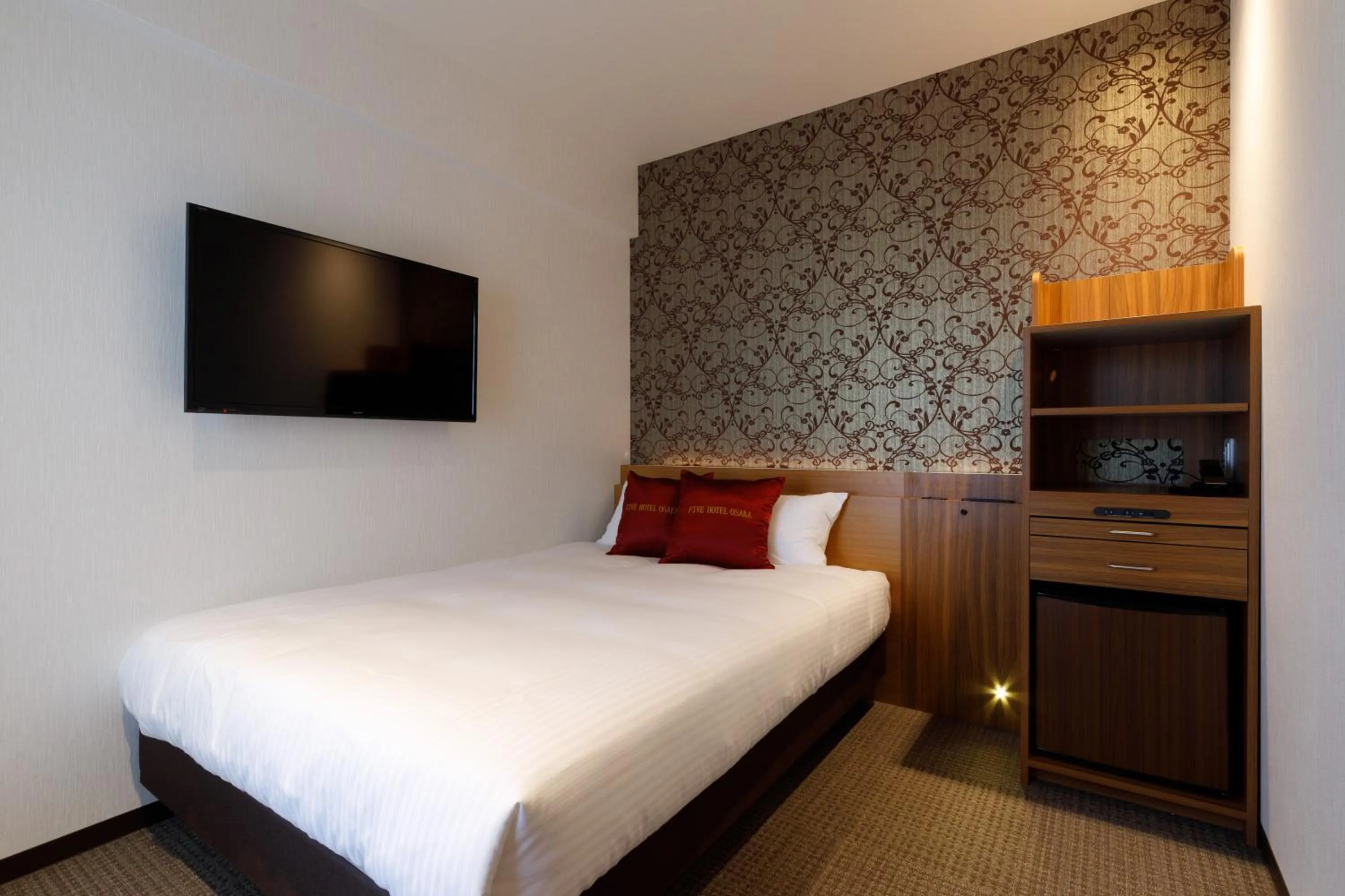 Bed in Five Hotel Osaka