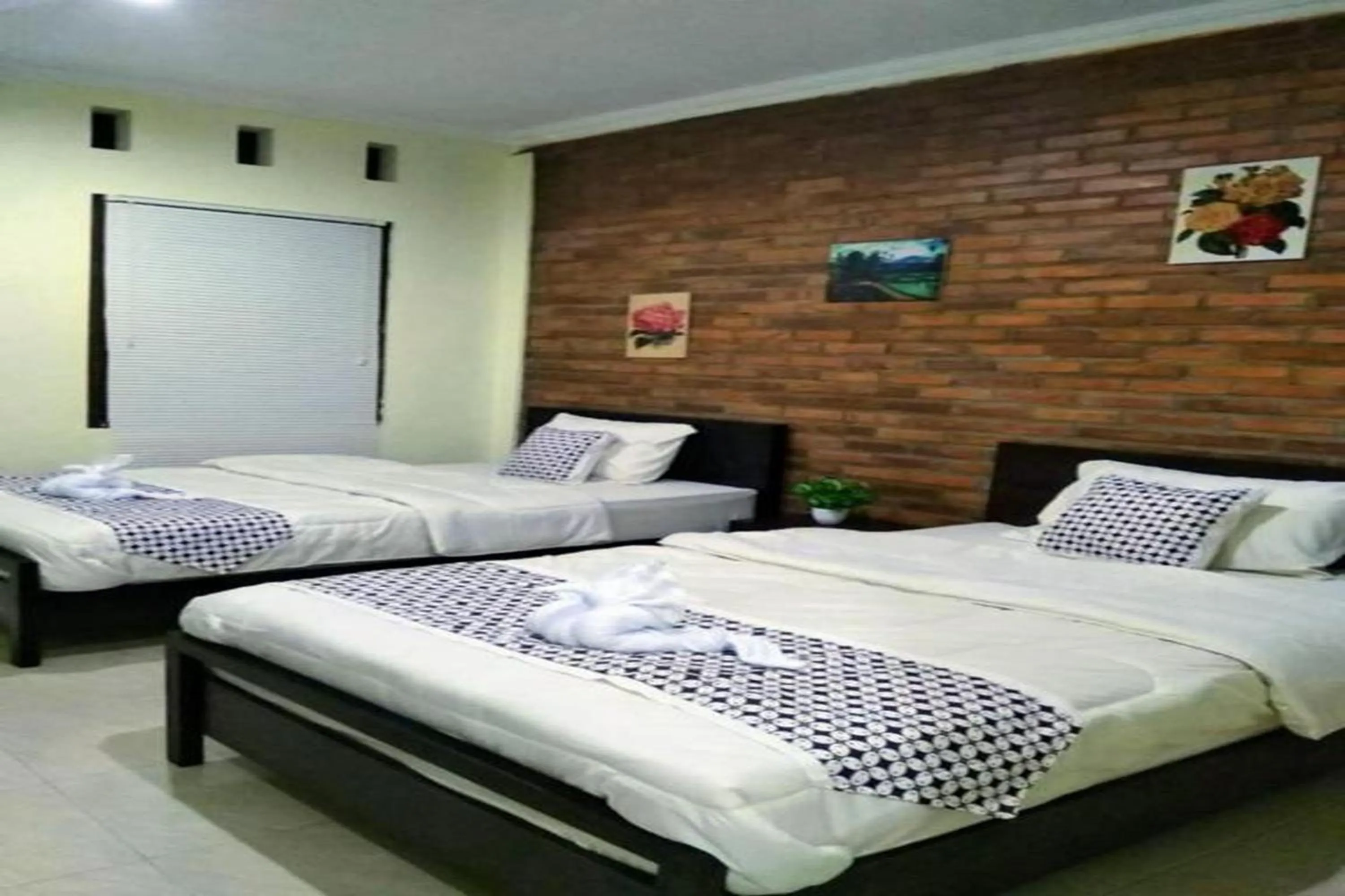 Bed in Omah Rohadi Syariah by Ndalem Beong