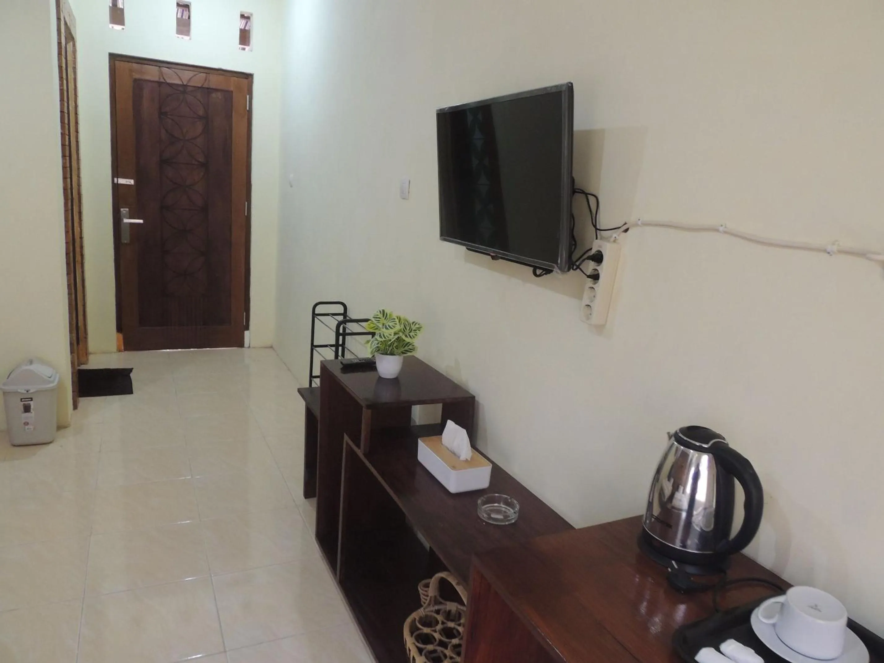 TV and multimedia in Srikayah Syariah by Ndalem Beong