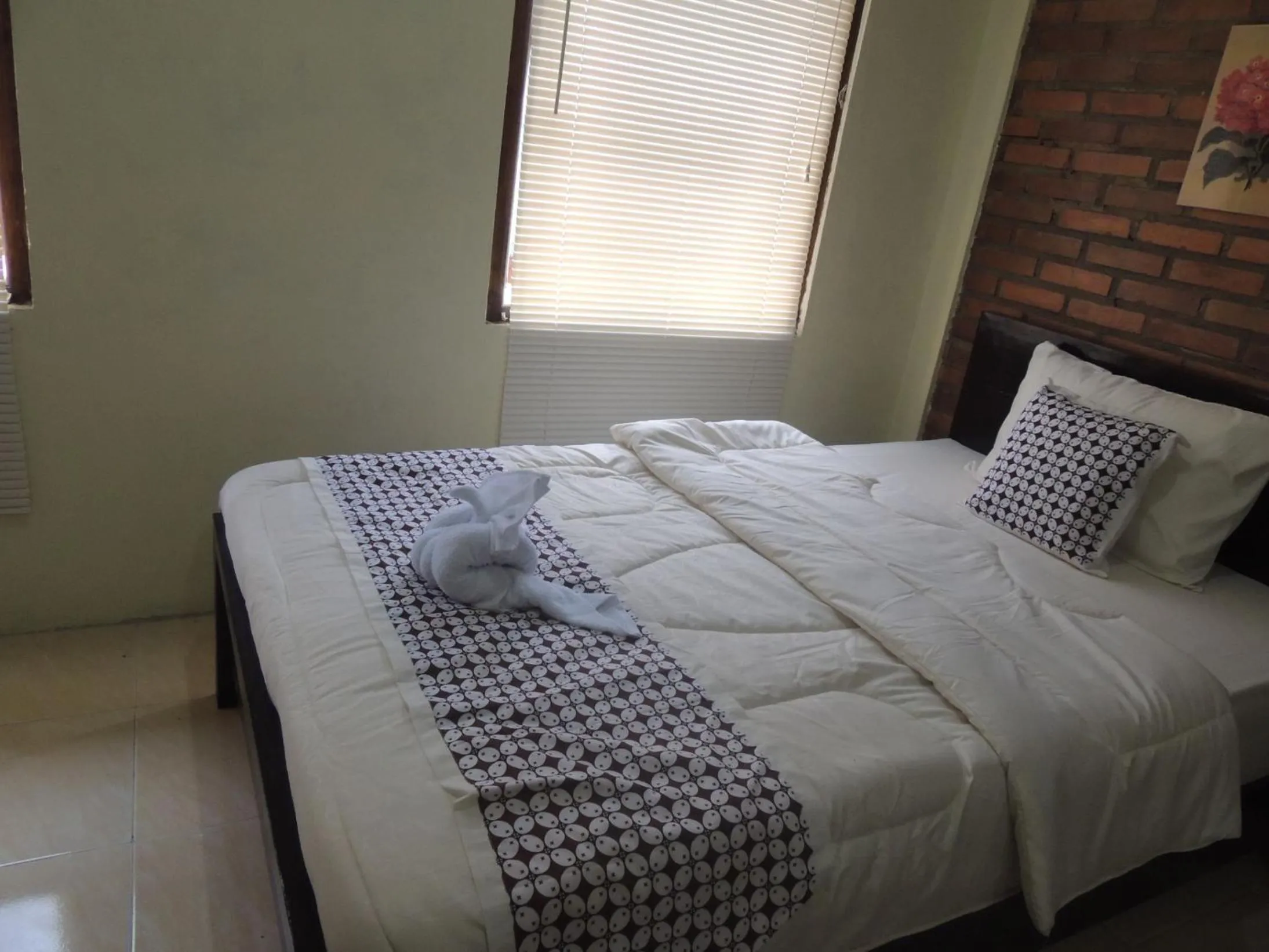 Photo of the whole room in Srikayah Syariah by Ndalem Beong