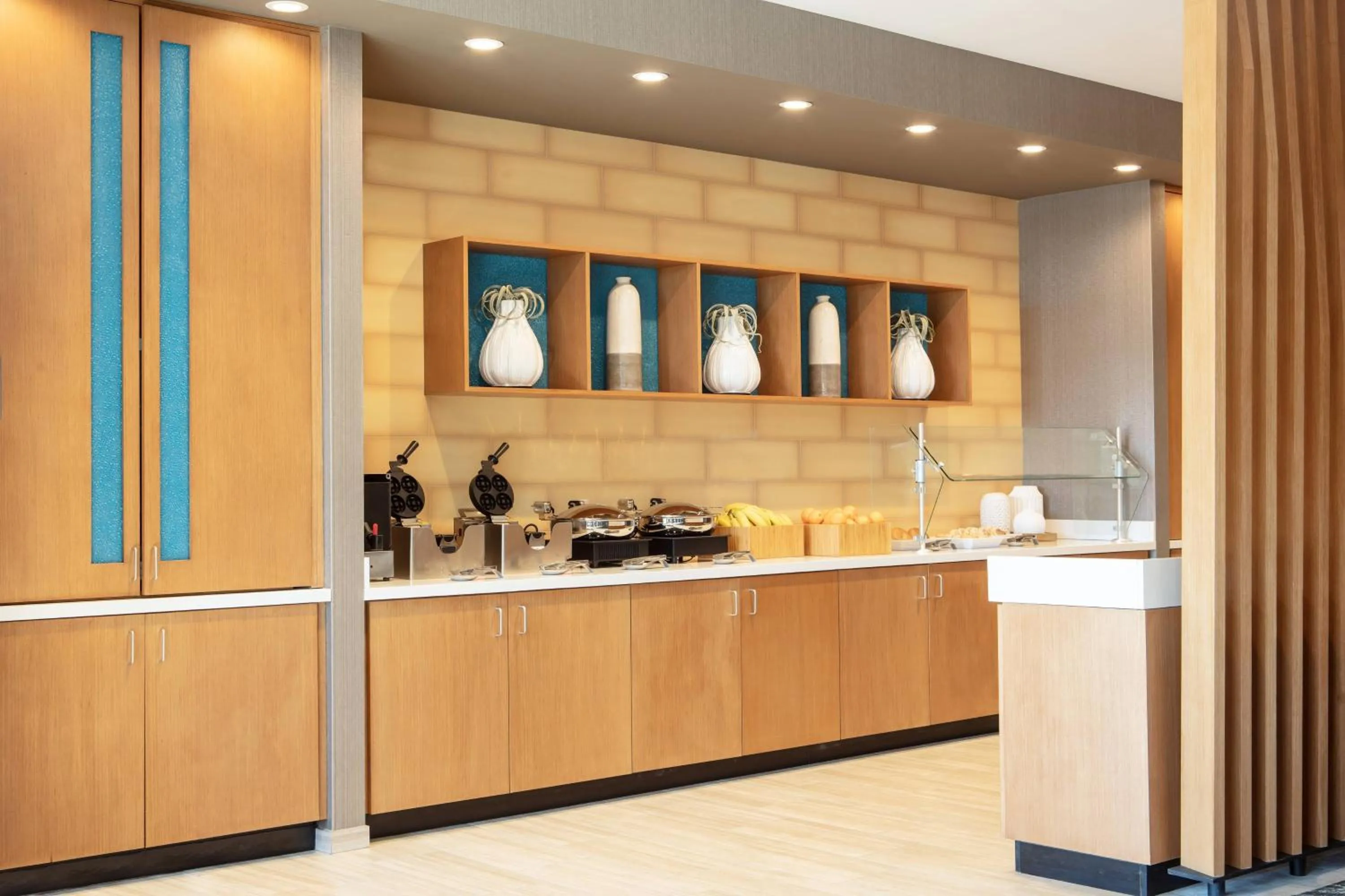 Breakfast in SpringHill Suites by Marriott Ames